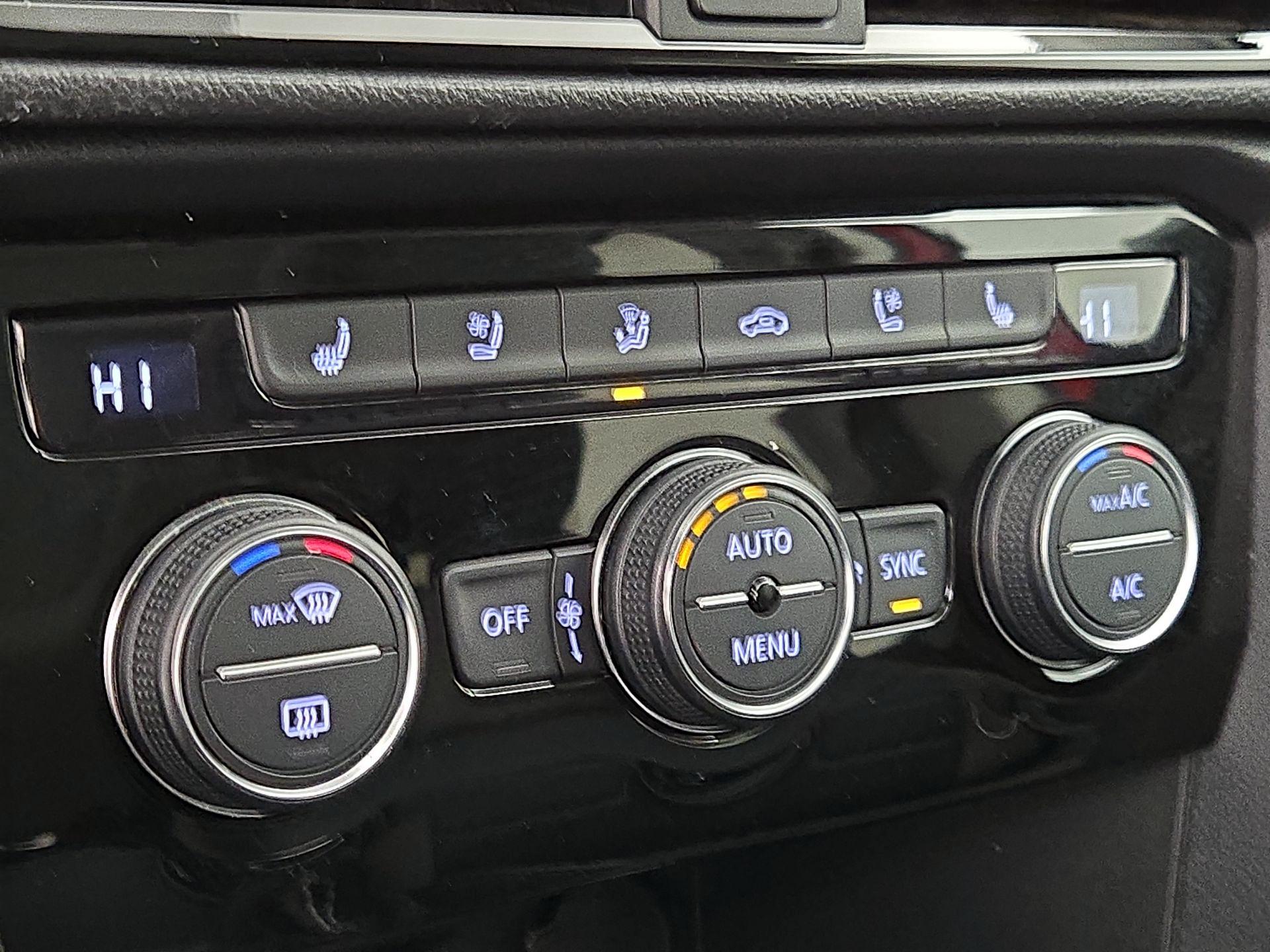 Thumbnail: 2022 Volkswagen Taos - 16