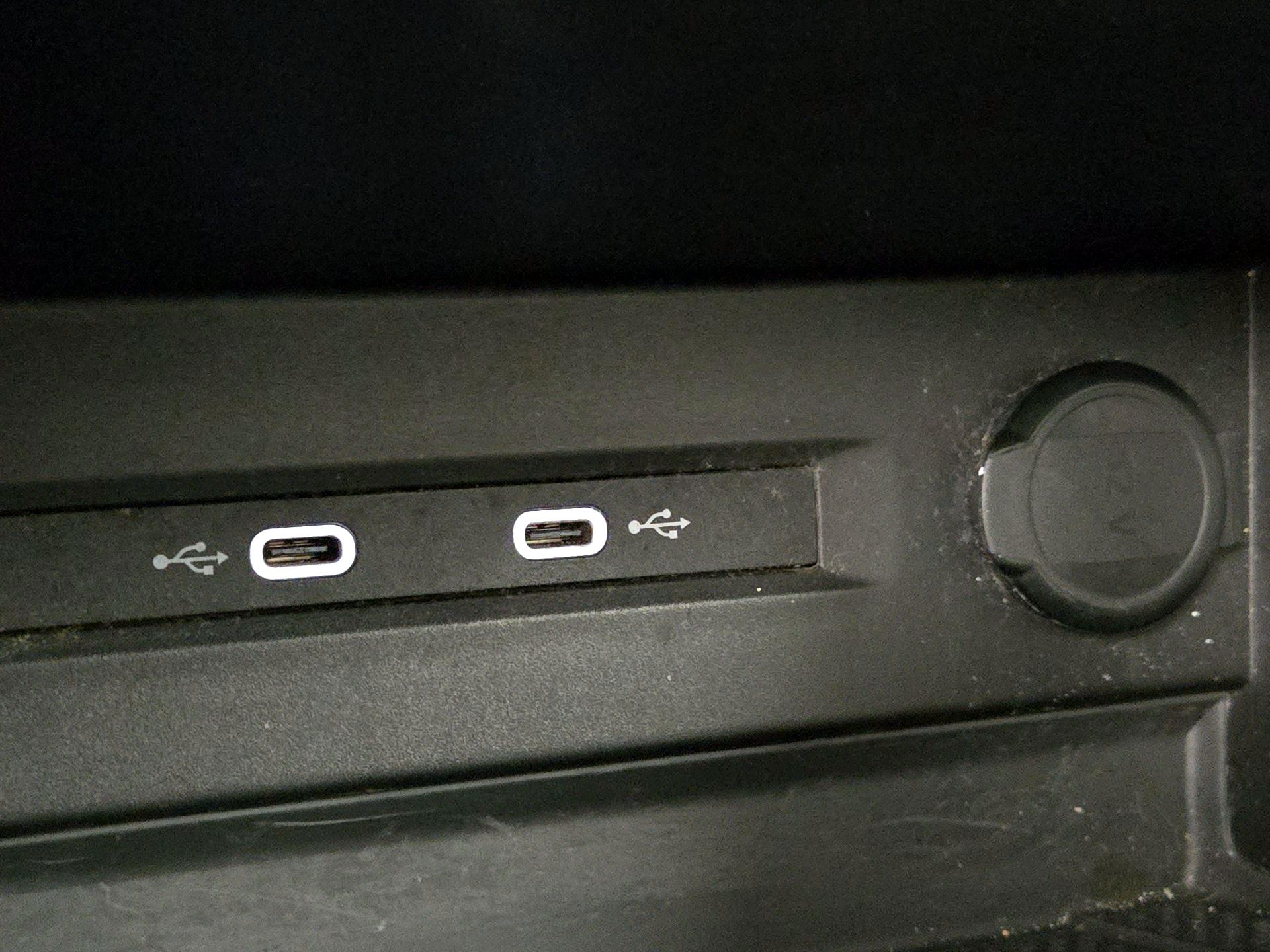 Thumbnail: 2022 Volkswagen Taos - 18