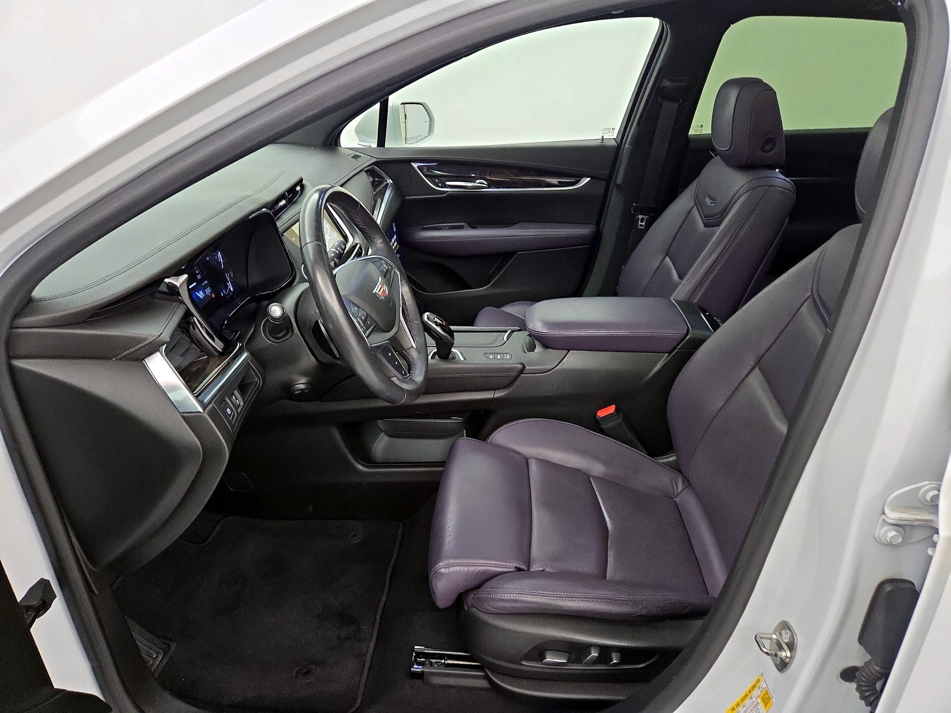 Thumbnail: 2017 Cadillac XT5 - 11