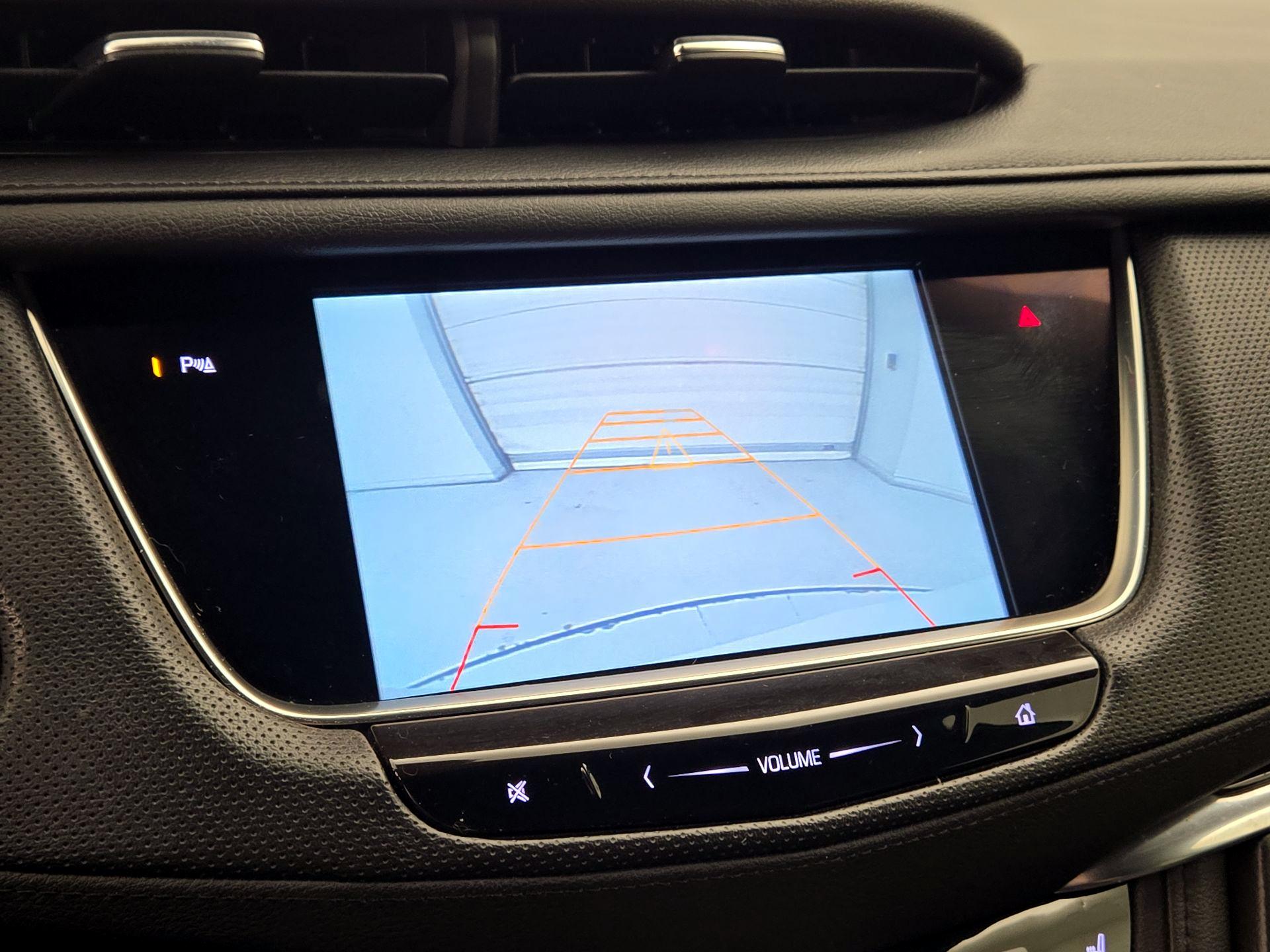 Thumbnail: 2017 Cadillac XT5 - 15