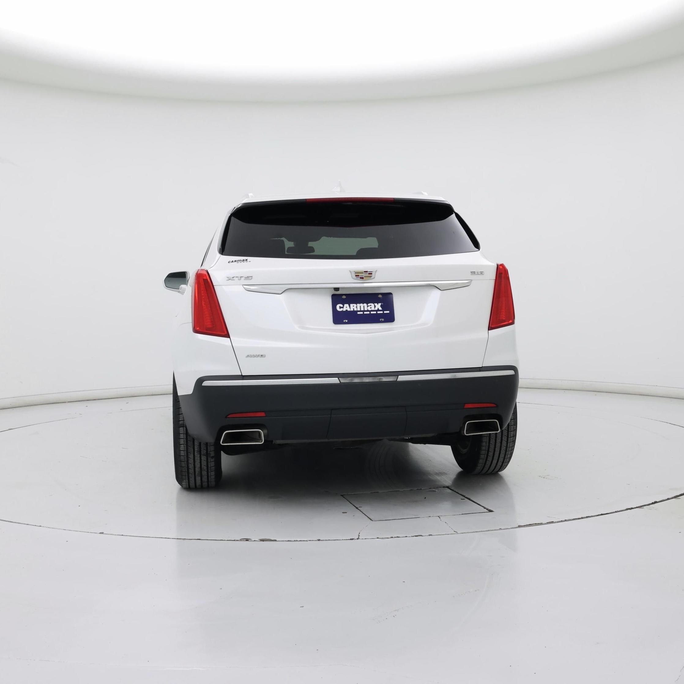 Thumbnail: 2017 Cadillac XT5 - 6