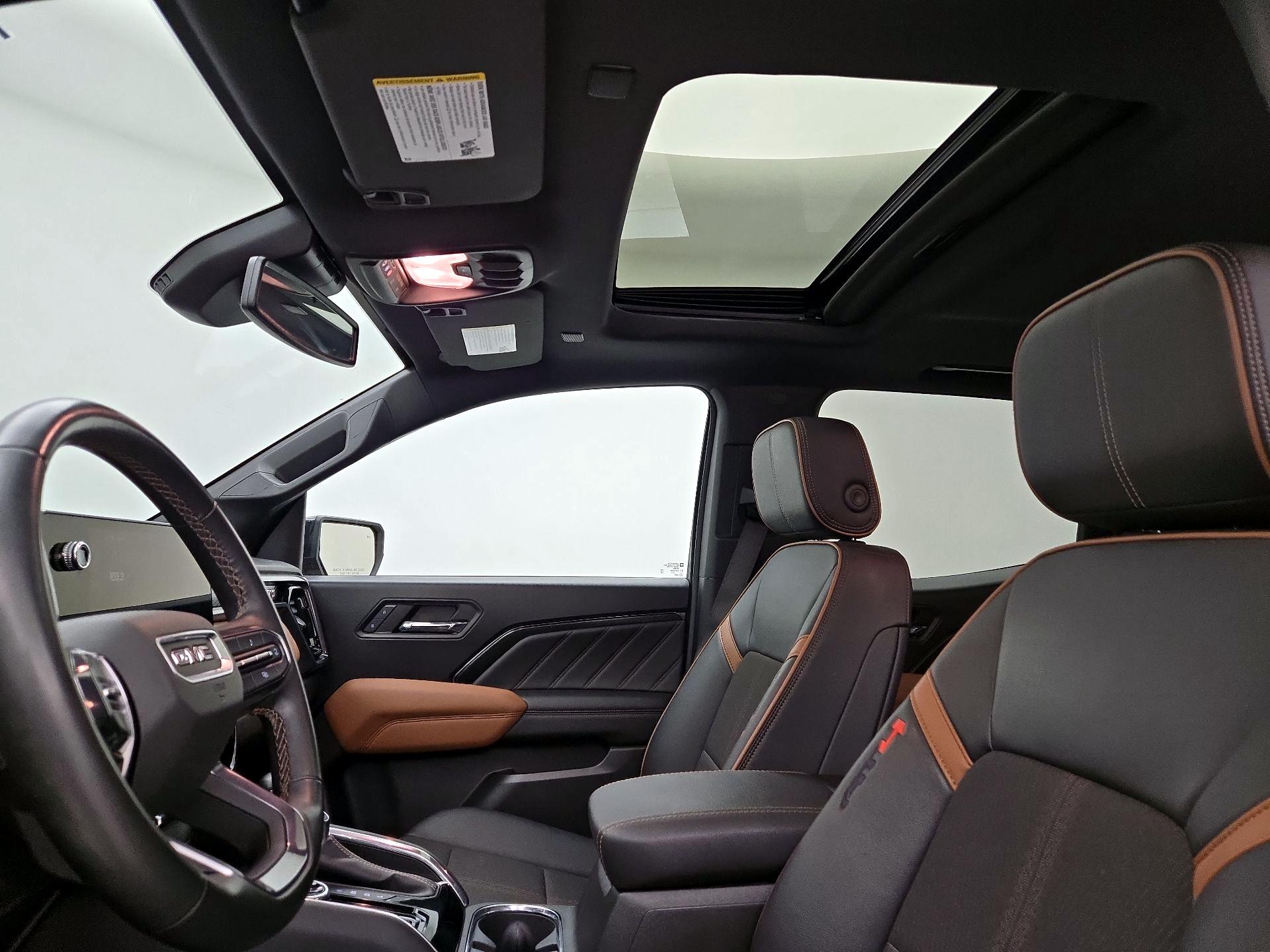 Thumbnail: 2023 GMC Canyon - 18