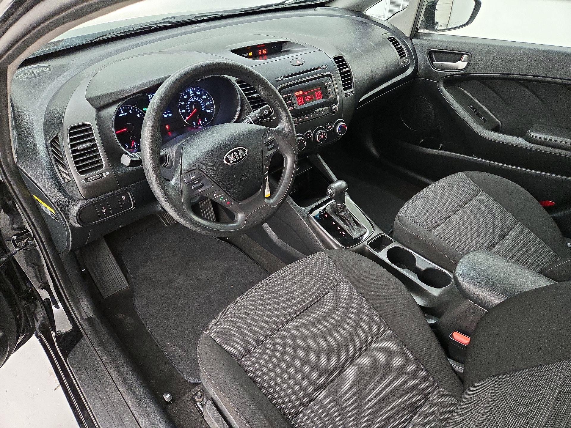 Thumbnail: 2017 Kia Forte - 11