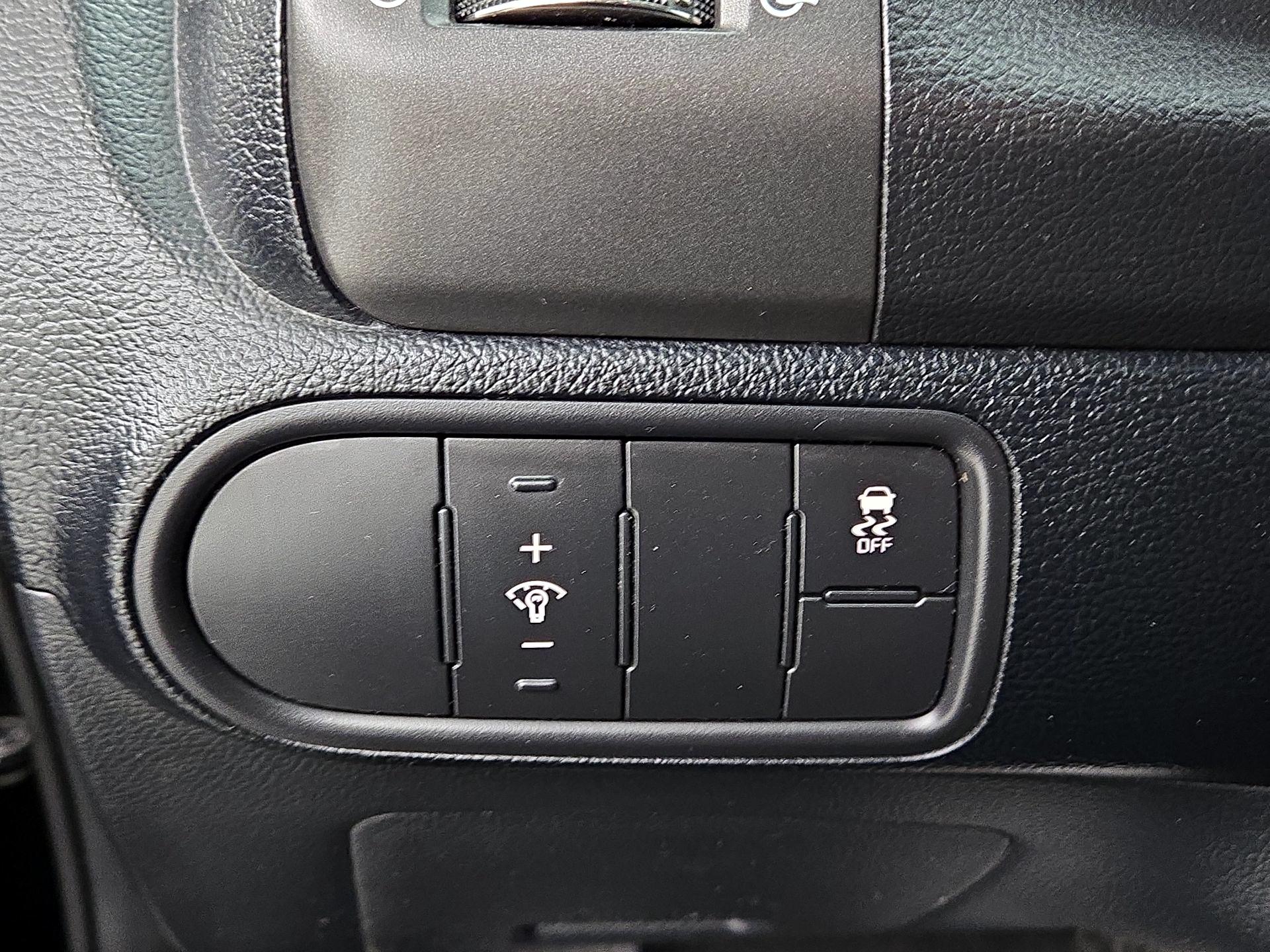 Thumbnail: 2017 Kia Forte - 13