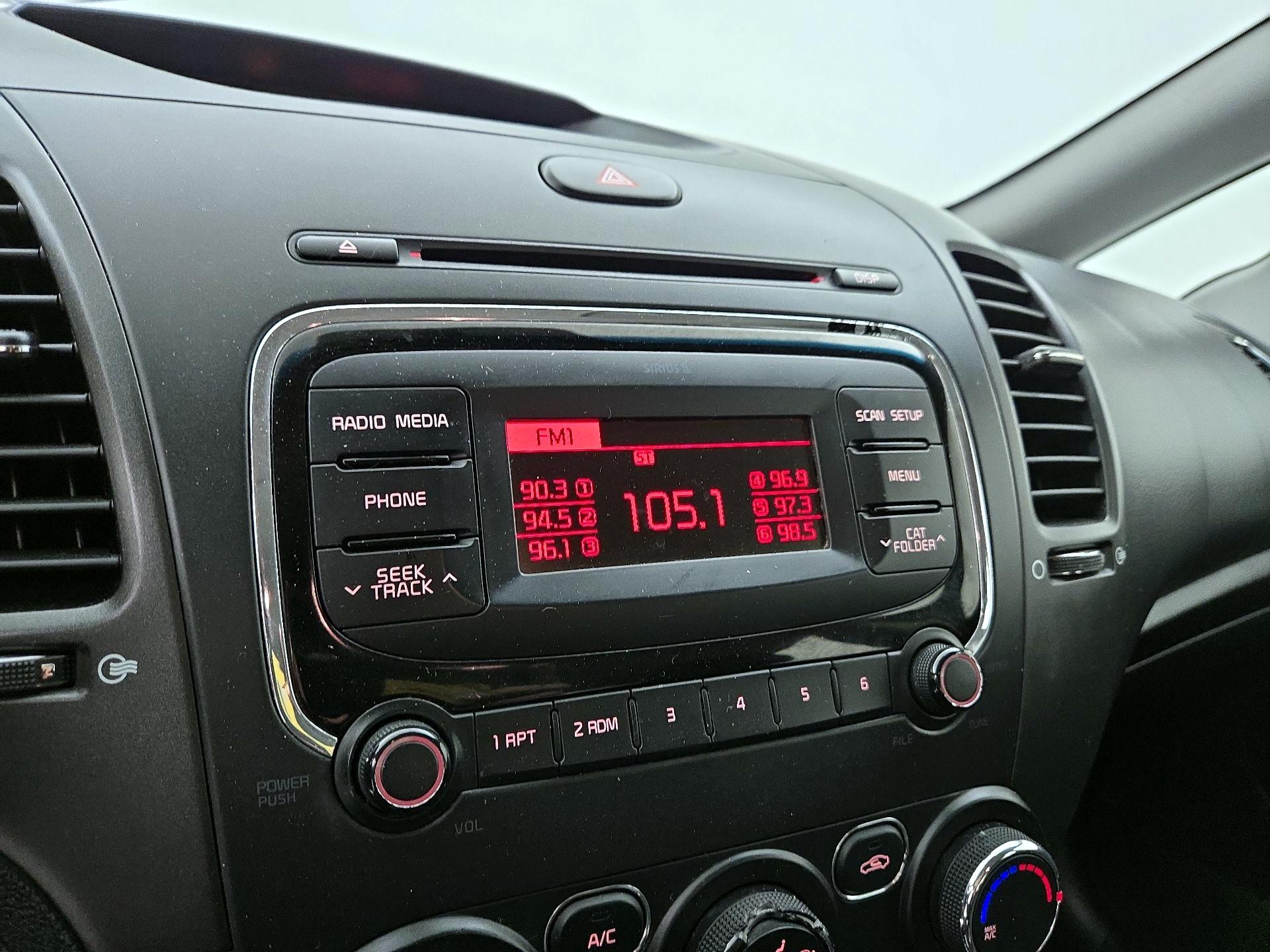 Thumbnail: 2017 Kia Forte - 14