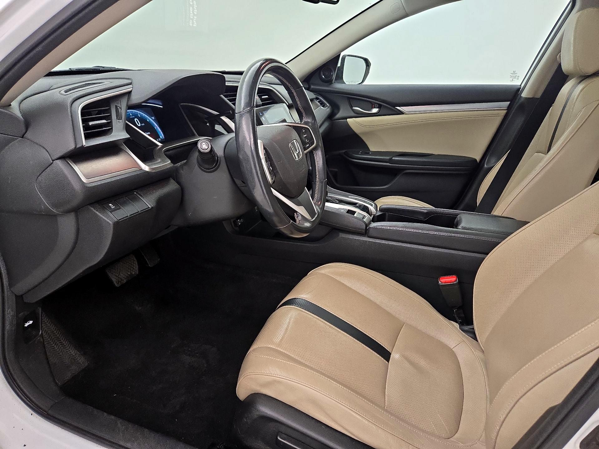 Thumbnail: 2016 Honda Civic - 11