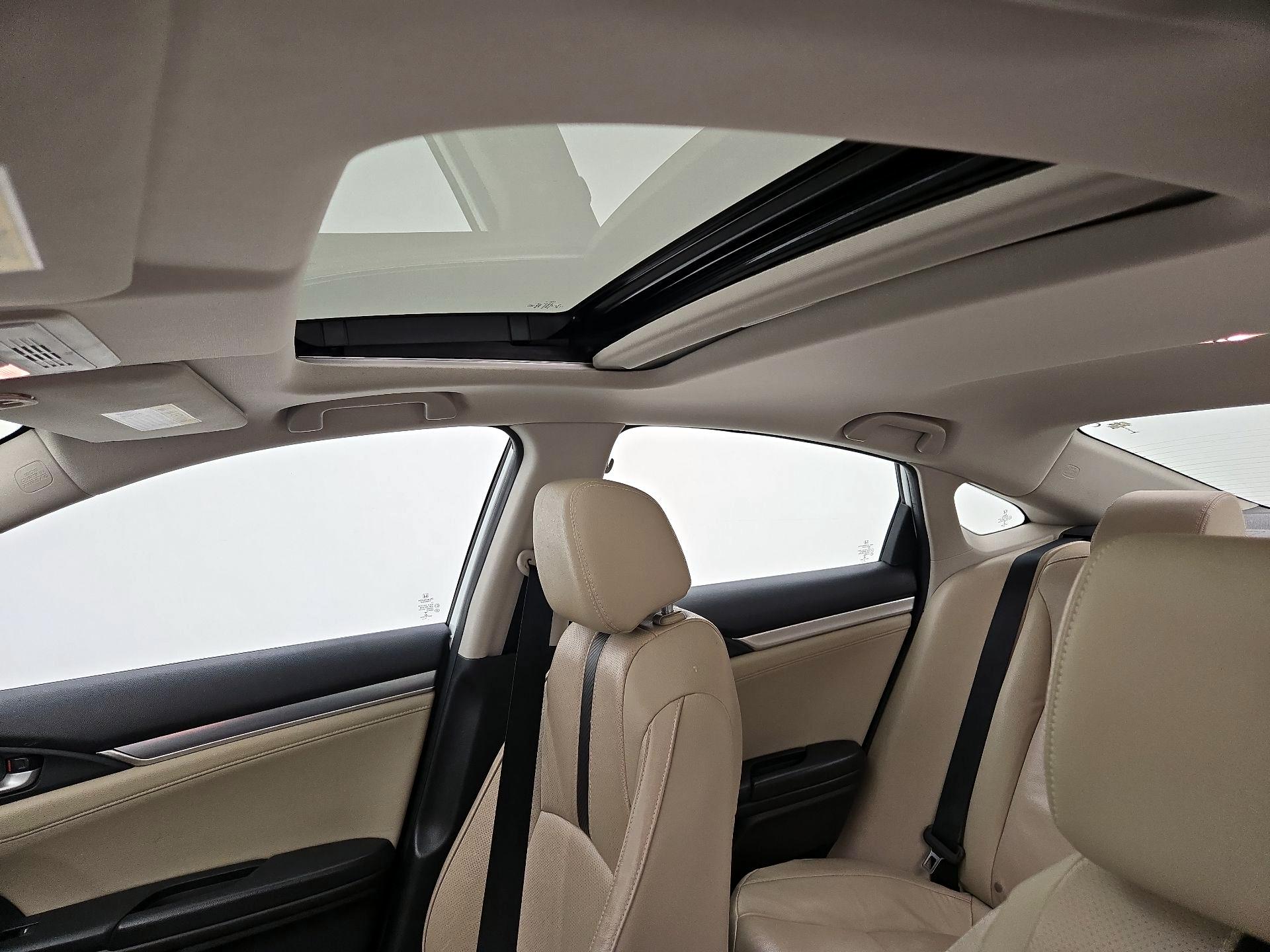 Thumbnail: 2016 Honda Civic - 18