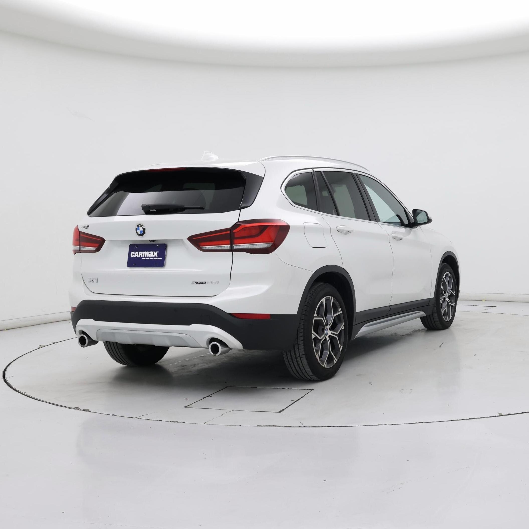 Thumbnail: 2021 BMW X1 - 8