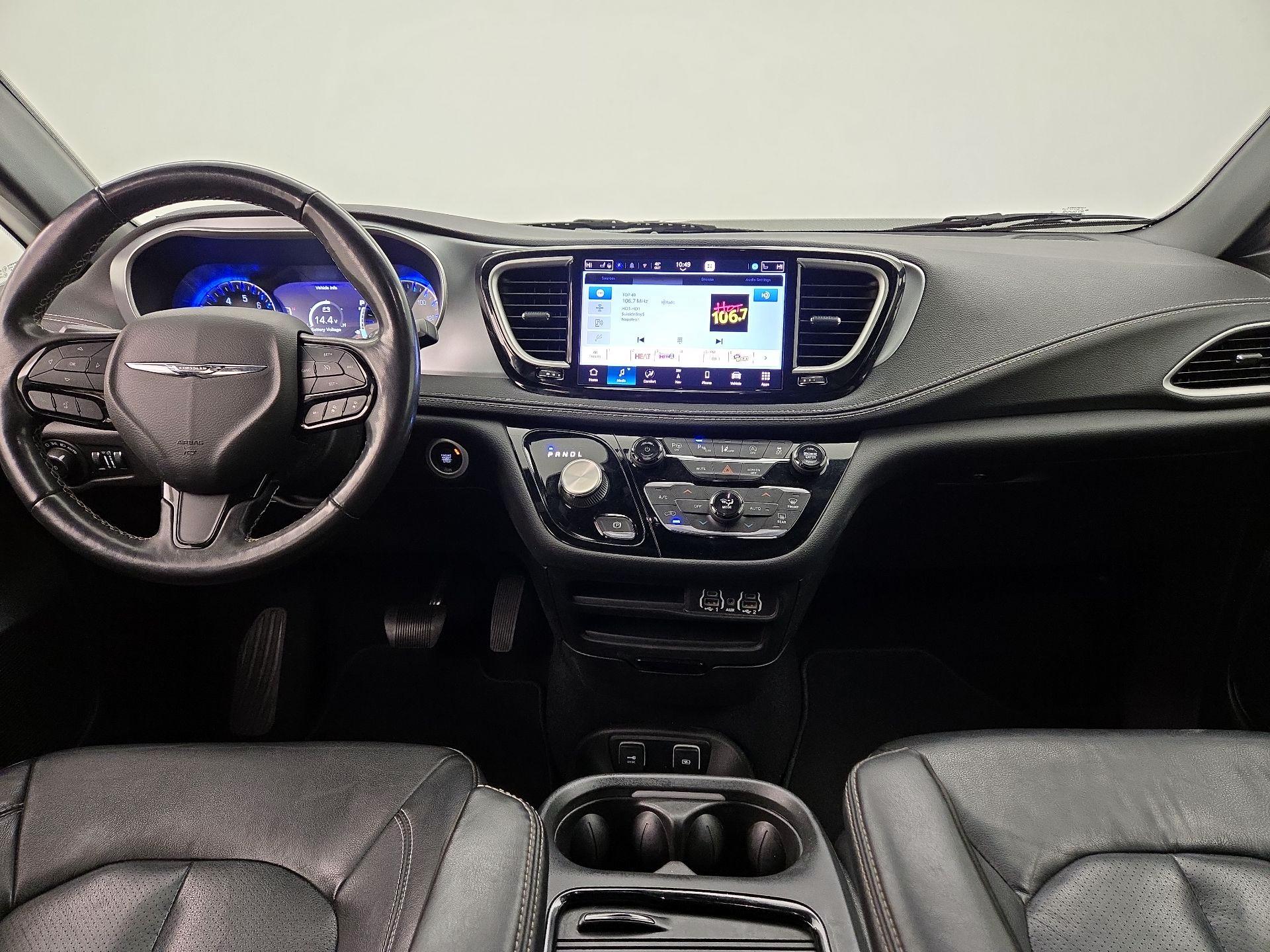 Thumbnail: 2021 Chrysler Pacifica - 9