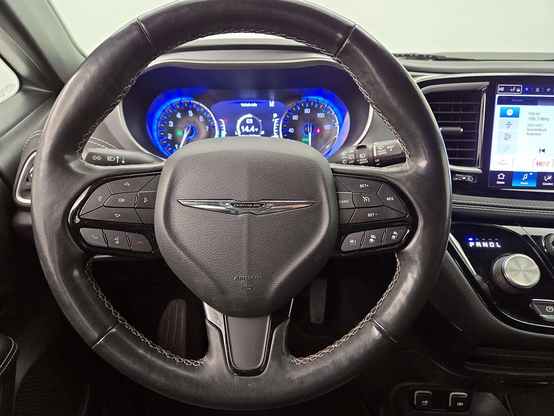 Thumbnail: 2021 Chrysler Pacifica - 10