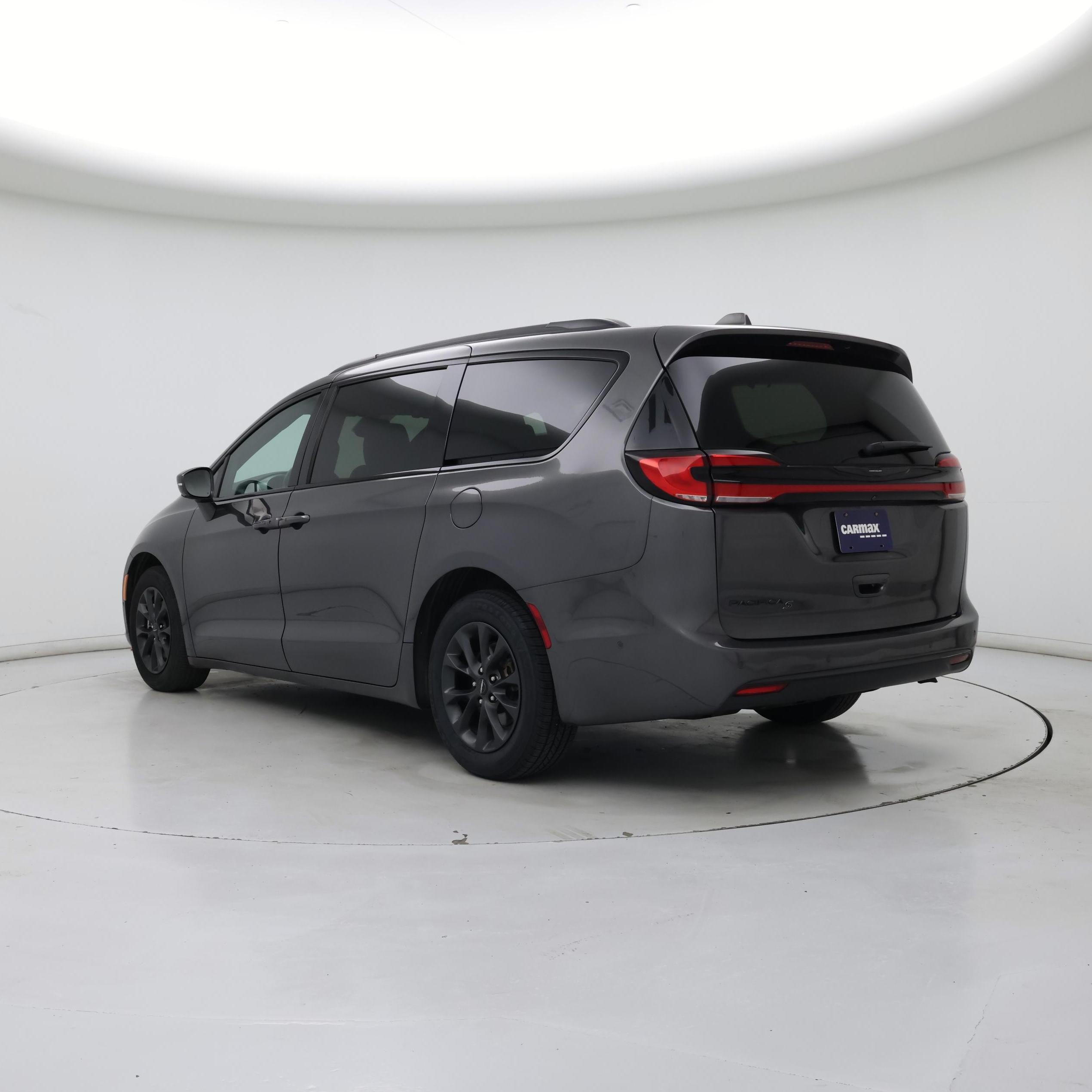 Thumbnail: 2021 Chrysler Pacifica - 2