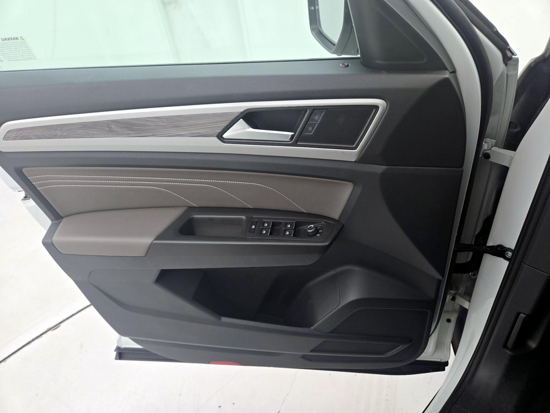 Thumbnail: 2022 Volkswagen Atlas - 12