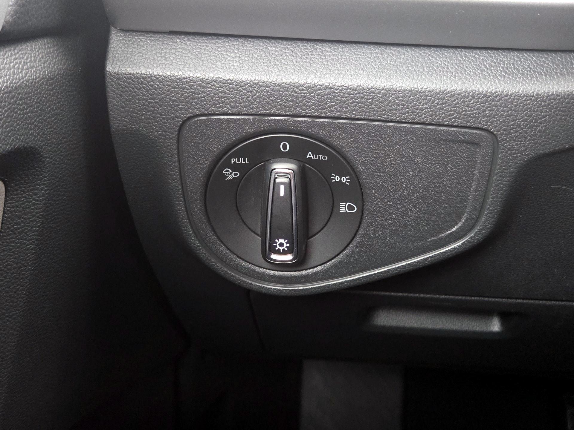 Thumbnail: 2022 Volkswagen Atlas - 13