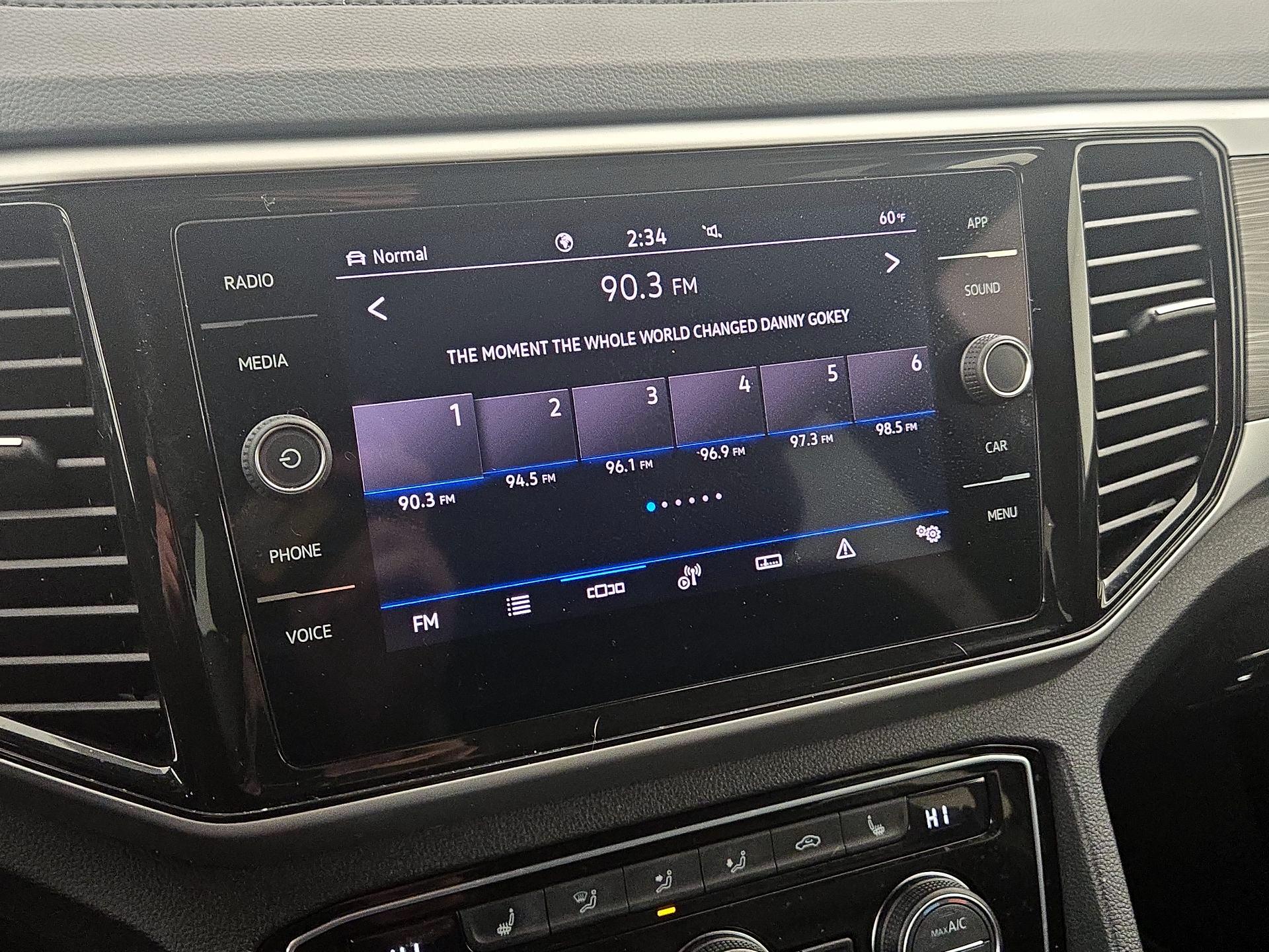 Thumbnail: 2022 Volkswagen Atlas - 15