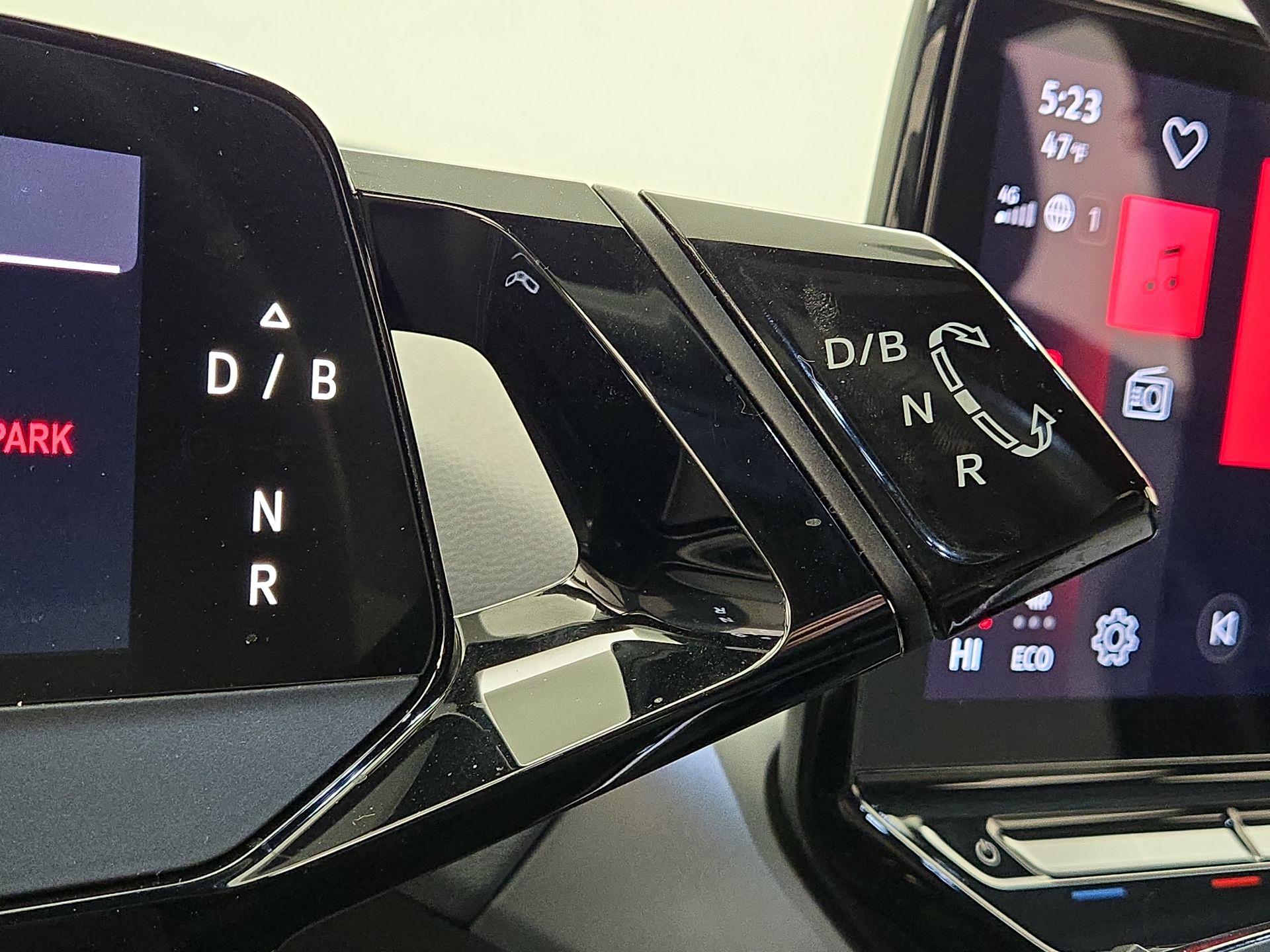 Thumbnail: 2023 Volkswagen ID.4 - 17