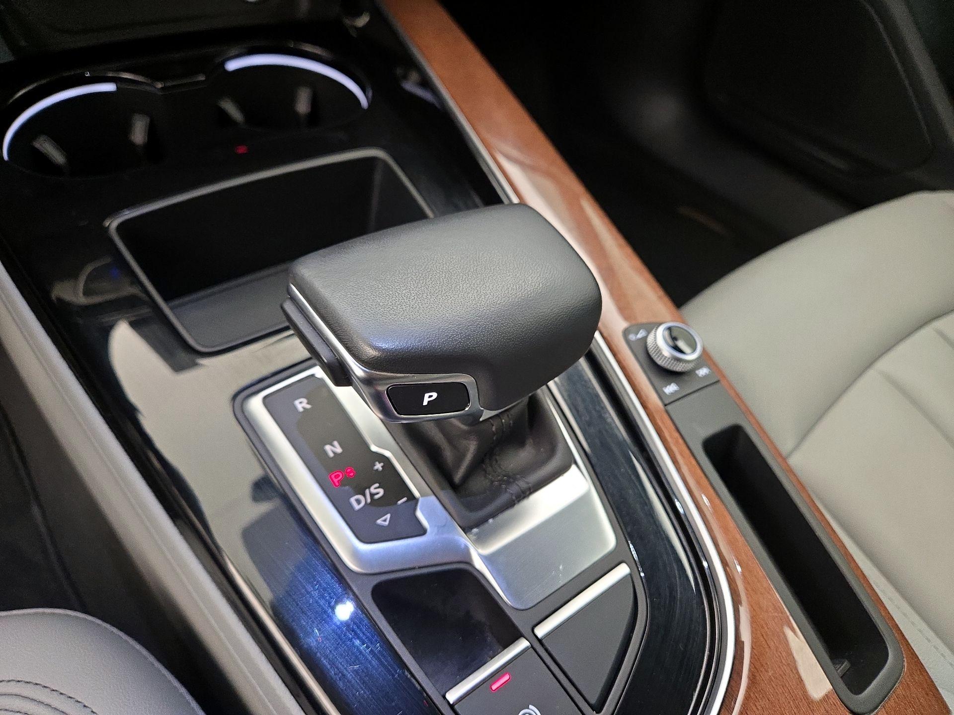 Thumbnail: 2023 Audi A4 - 17