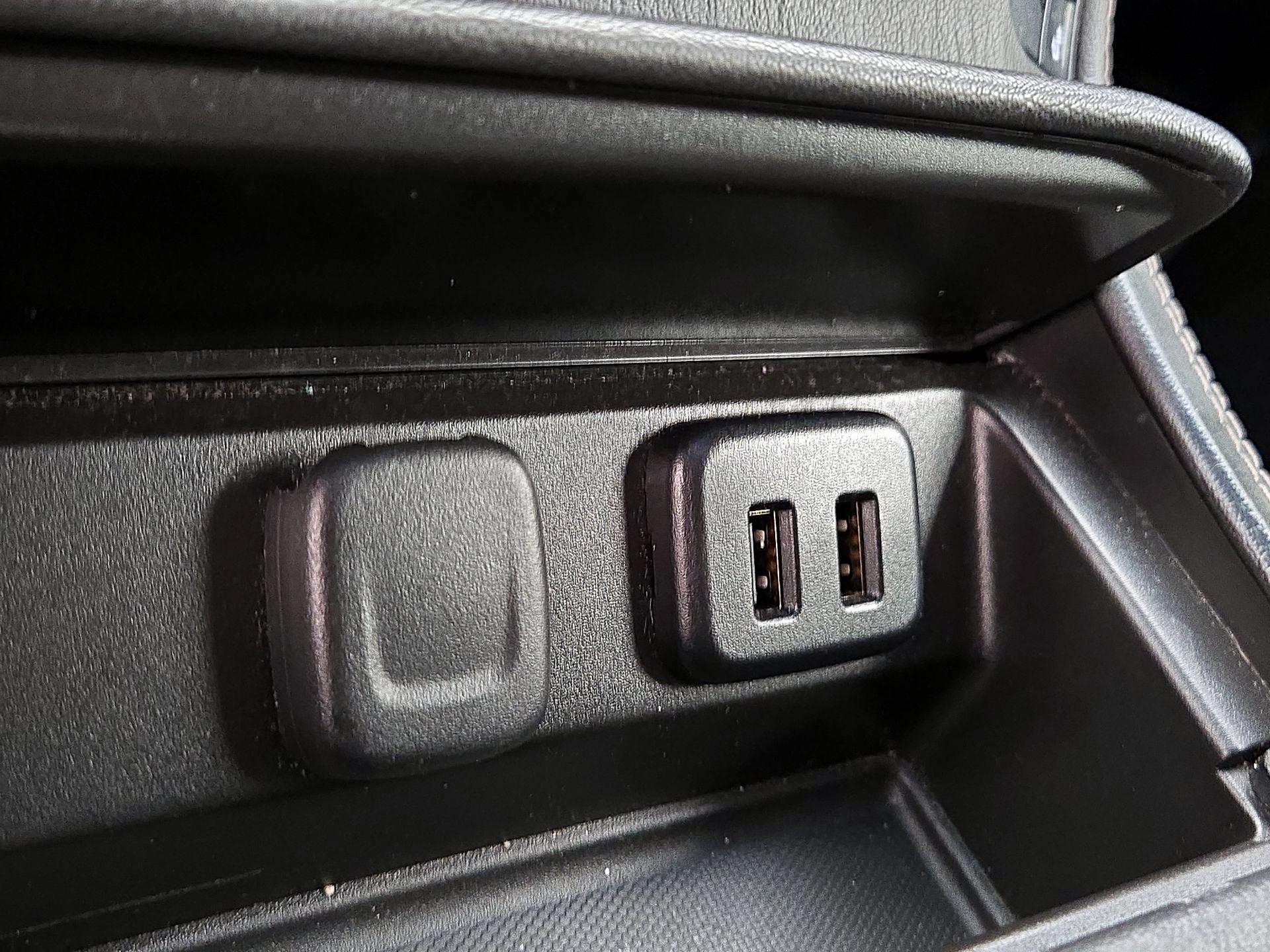 Thumbnail: 2016 Chevrolet Tahoe - 19