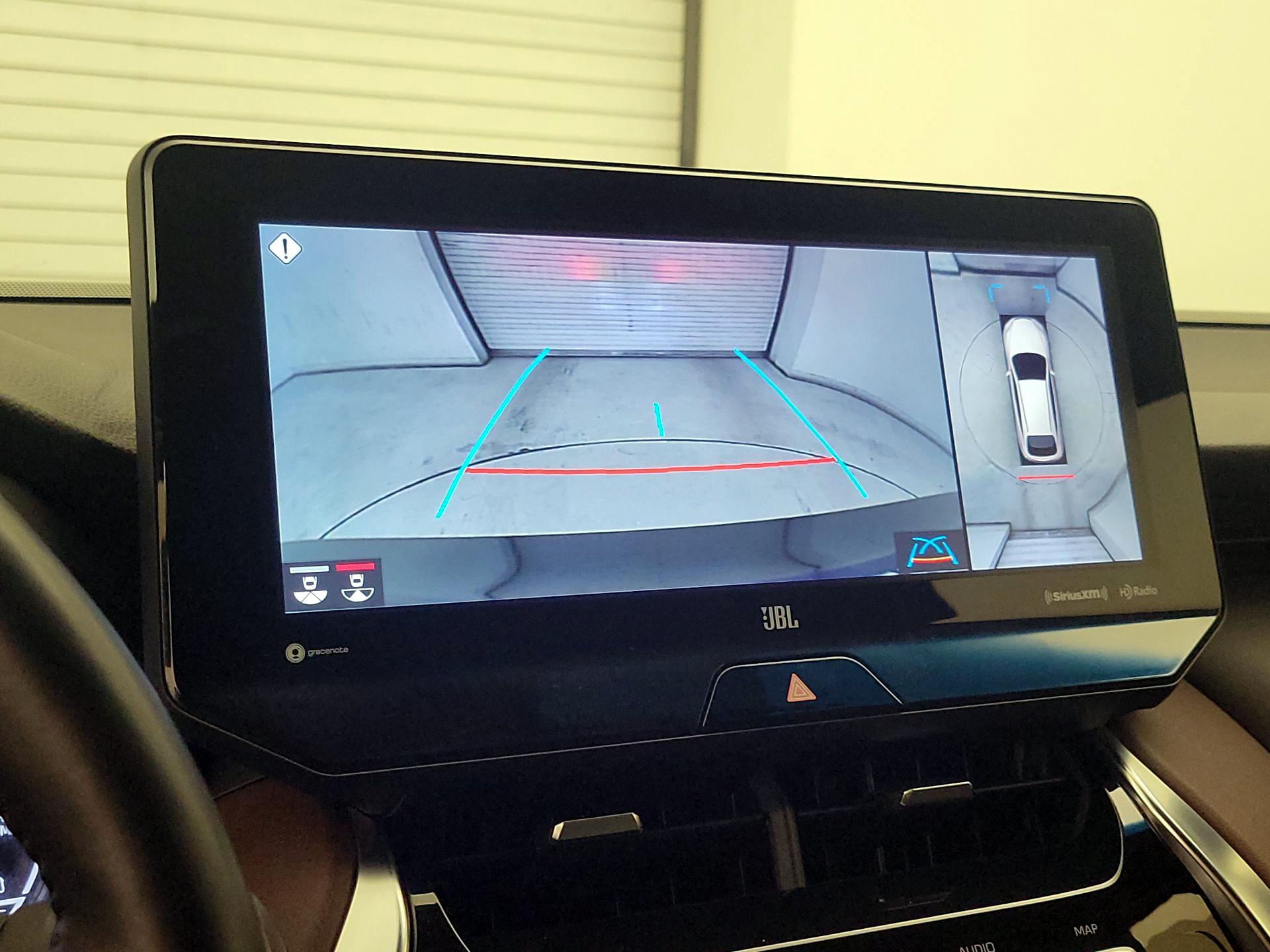 Thumbnail: 2021 Toyota Venza - 15