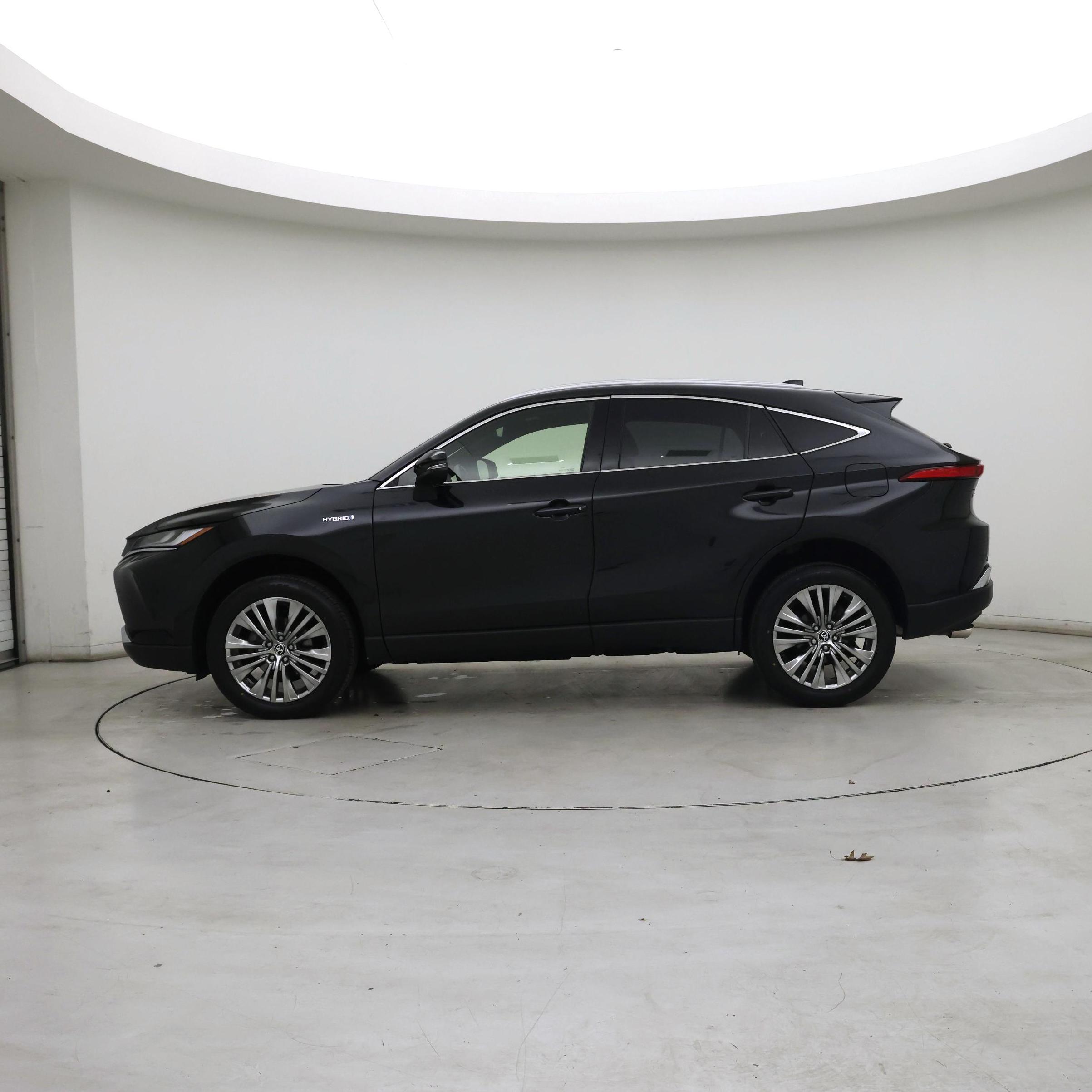 Thumbnail: 2021 Toyota Venza - 3