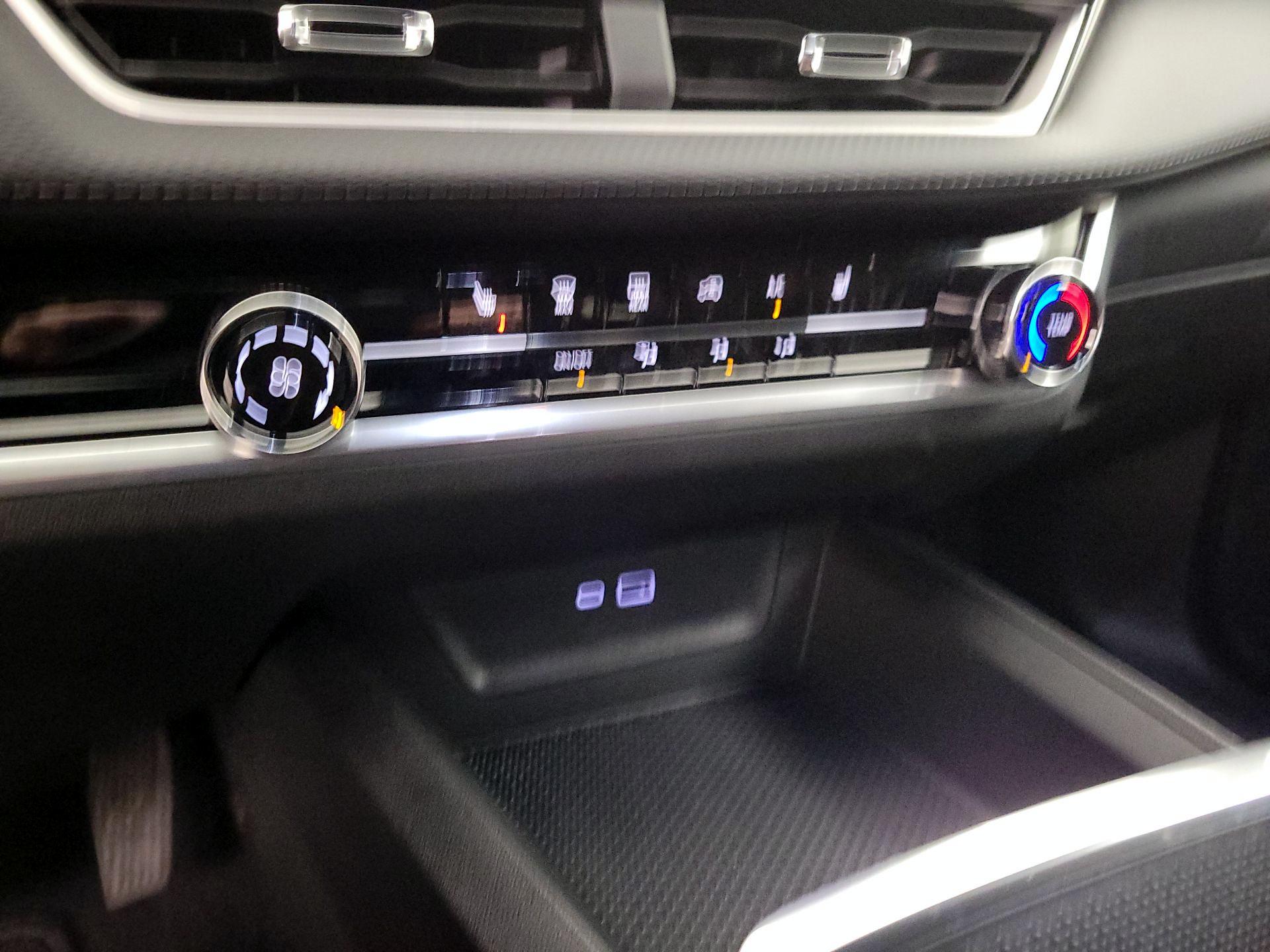 Thumbnail: 2026 Chevrolet Equinox - 19