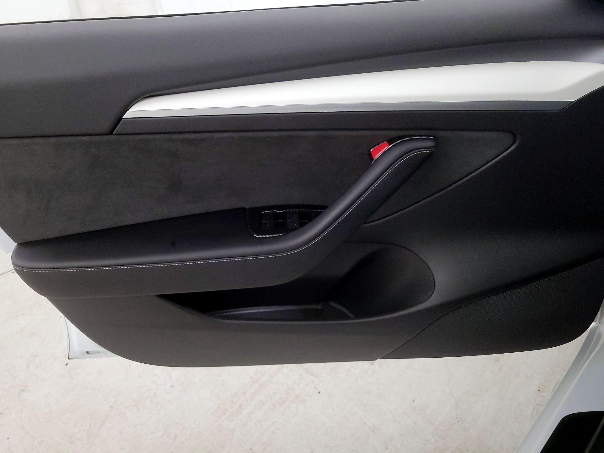 Thumbnail: 2022 Tesla Model 3 - 12