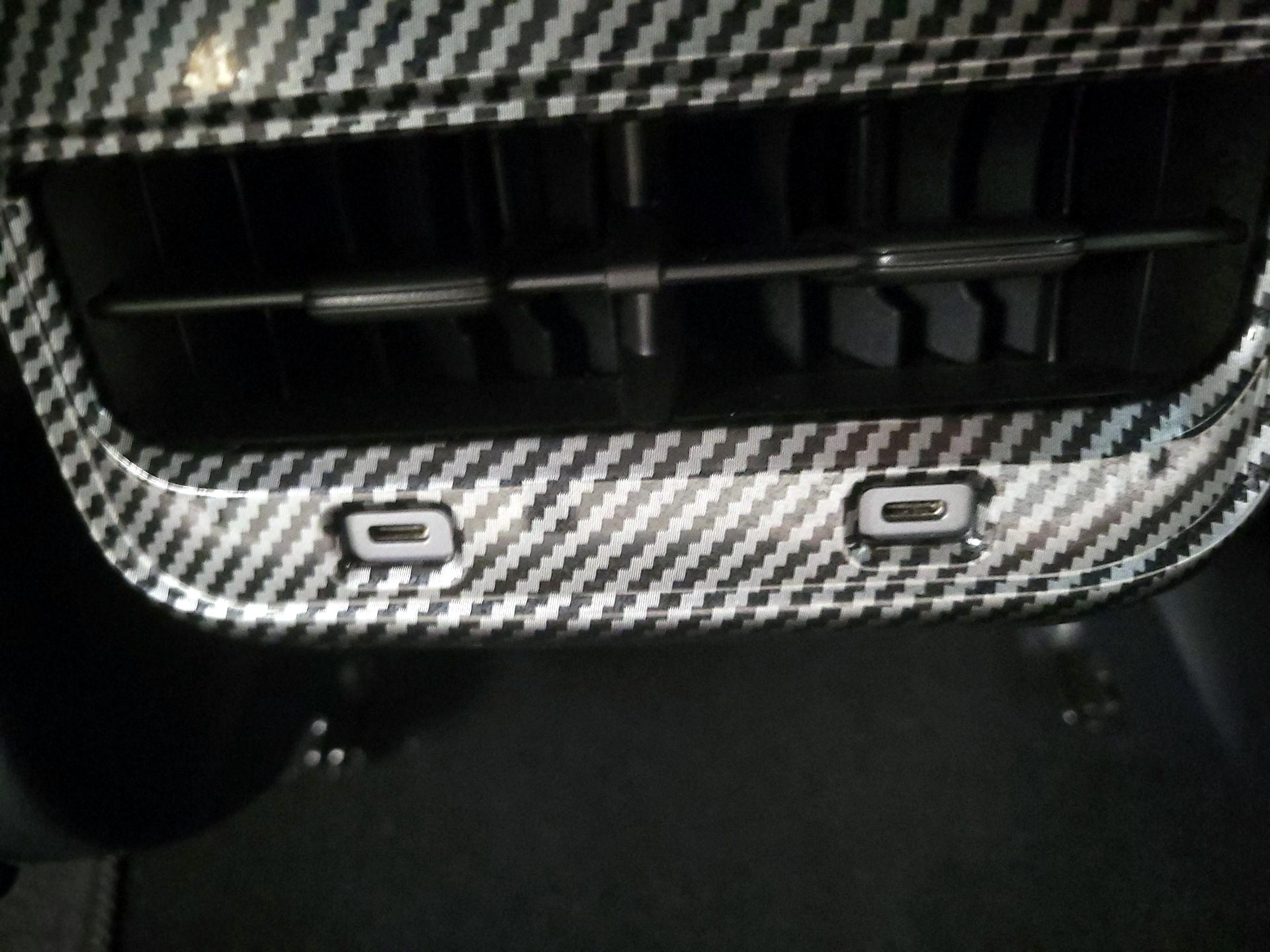 Thumbnail: 2022 Tesla Model 3 - 17