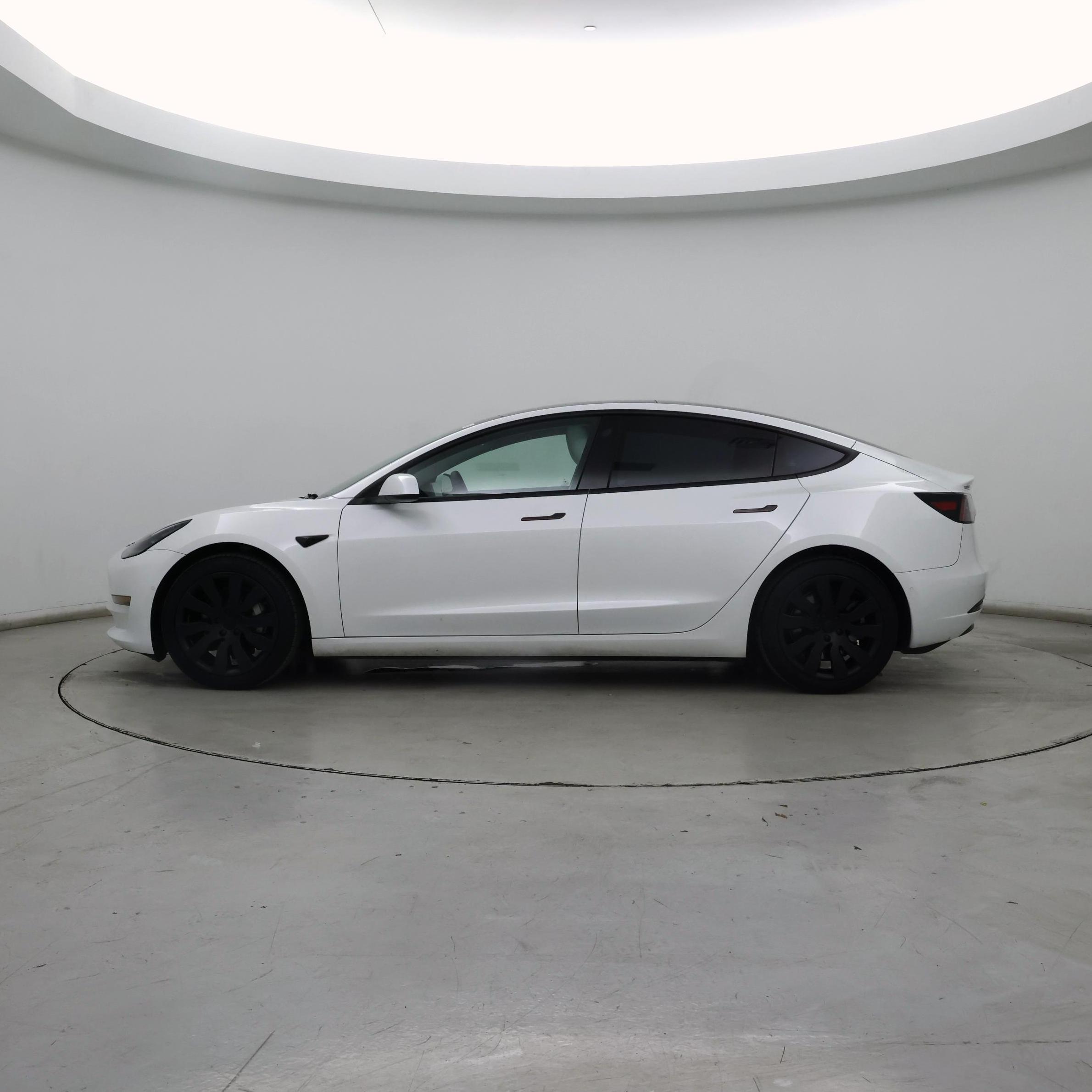Thumbnail: 2022 Tesla Model 3 - 3