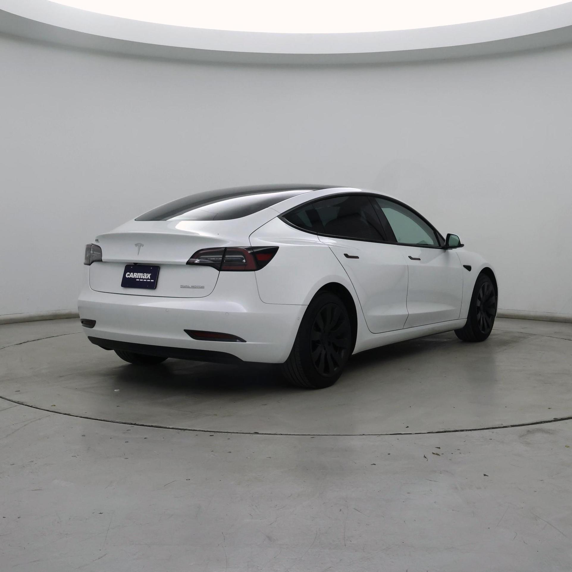 Thumbnail: 2022 Tesla Model 3 - 8