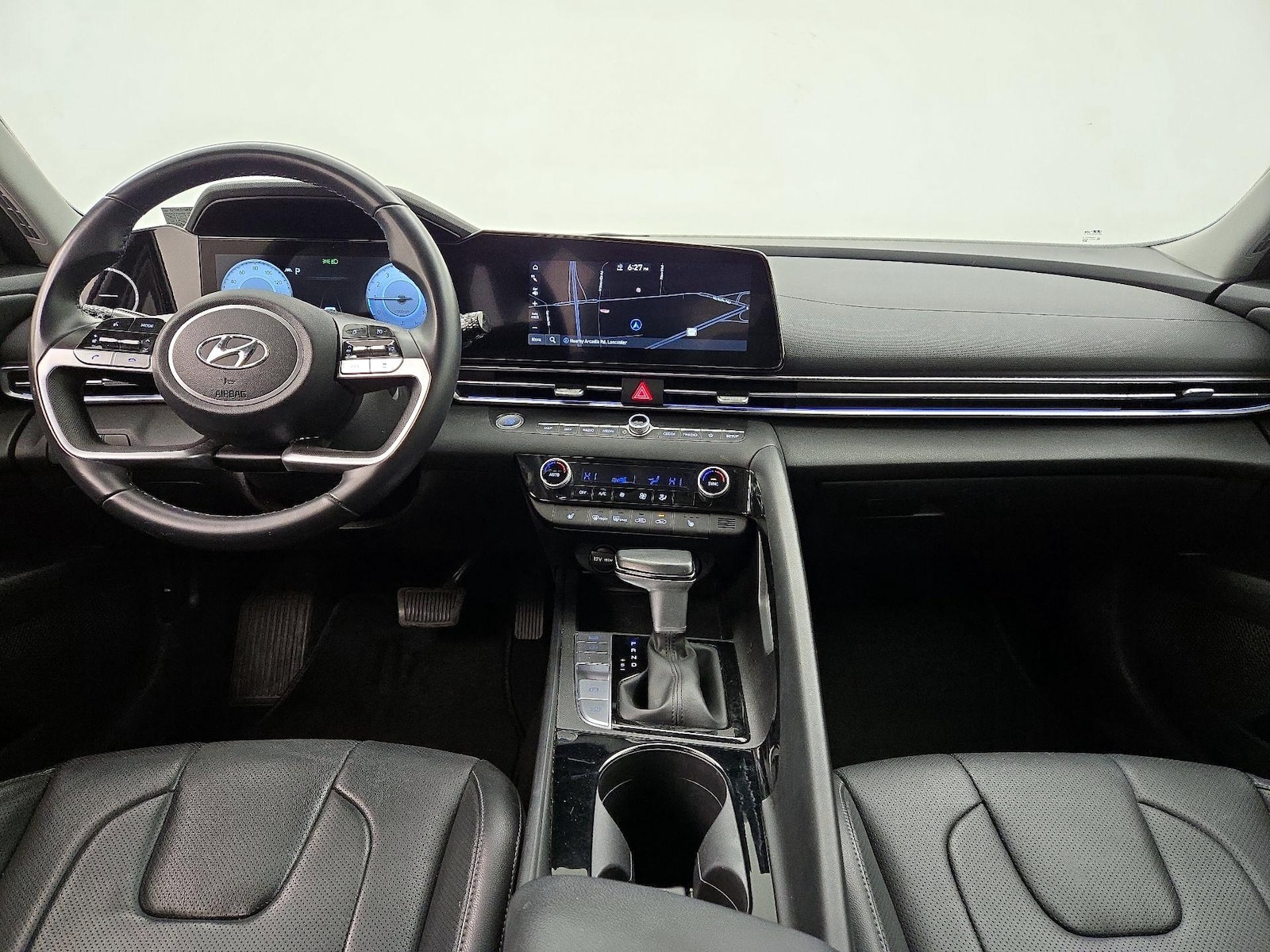 2023 Hyundai Elantra Limited - Photo 10