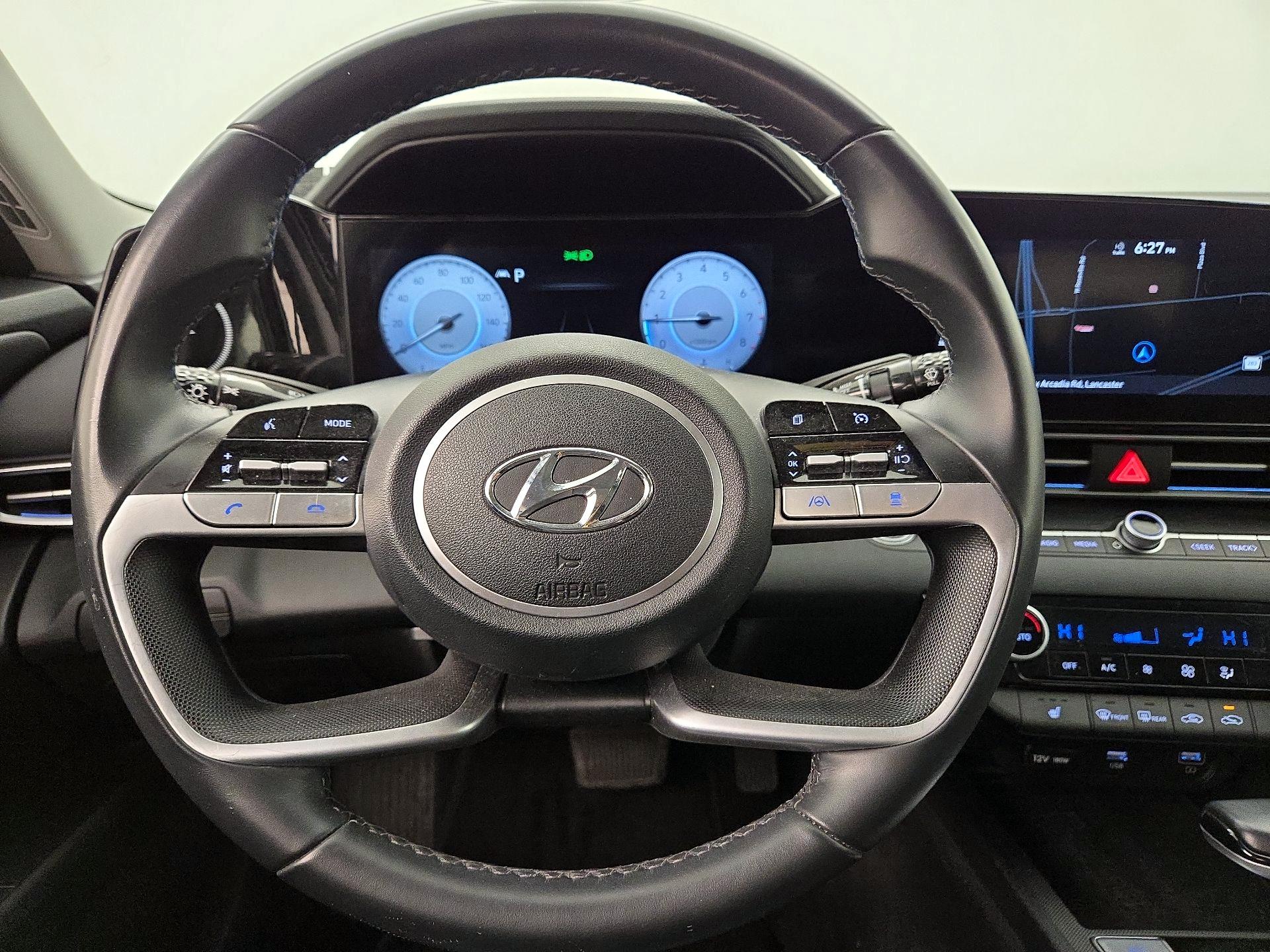 Thumbnail: 2023 Hyundai Elantra - 10