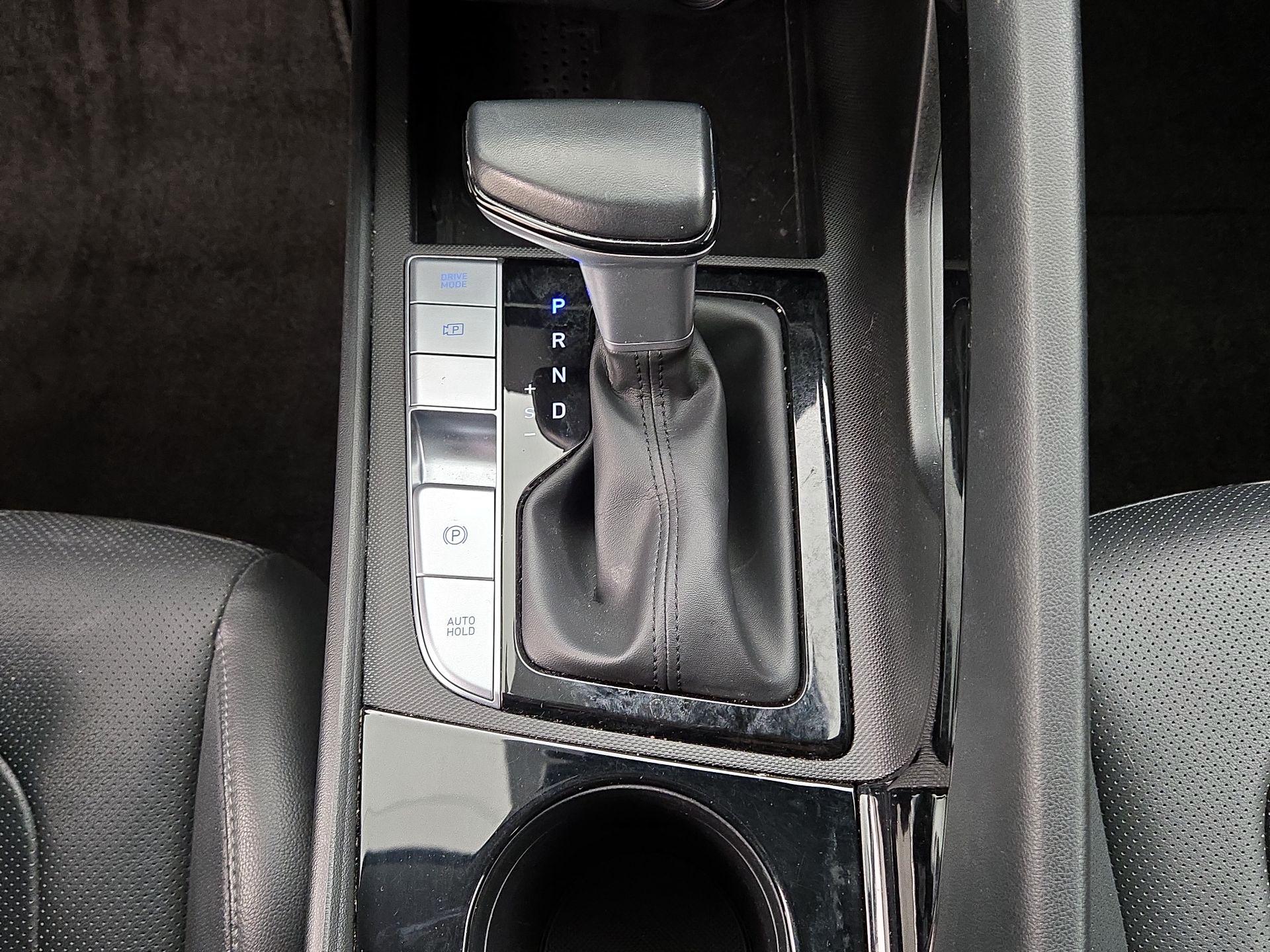 Thumbnail: 2023 Hyundai Elantra - 17