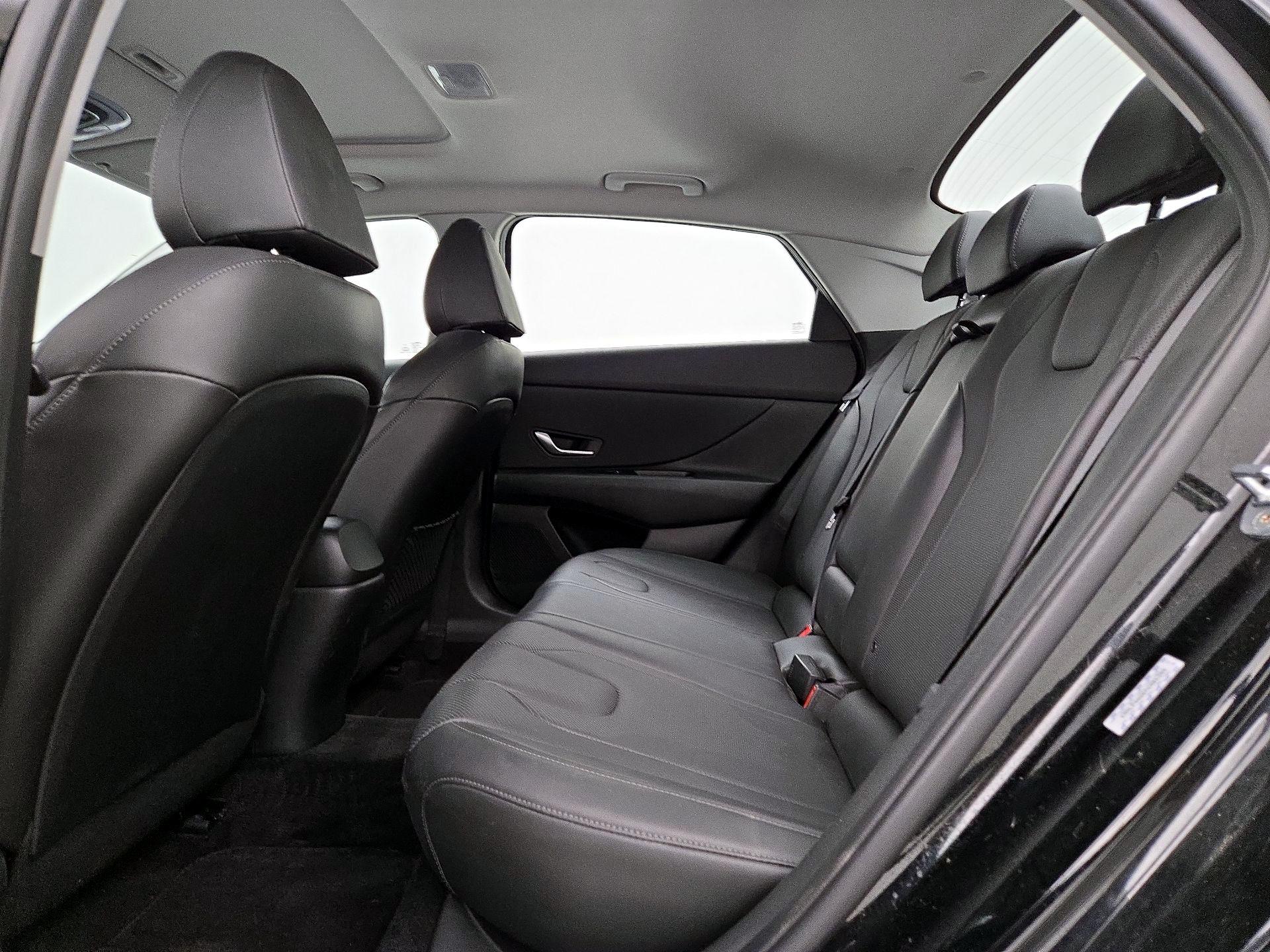 Thumbnail: 2023 Hyundai Elantra - 20