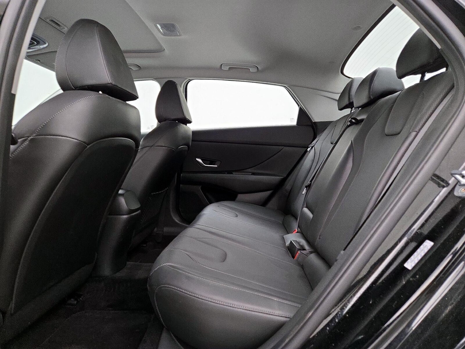 2023 Hyundai Elantra Limited - Photo 21