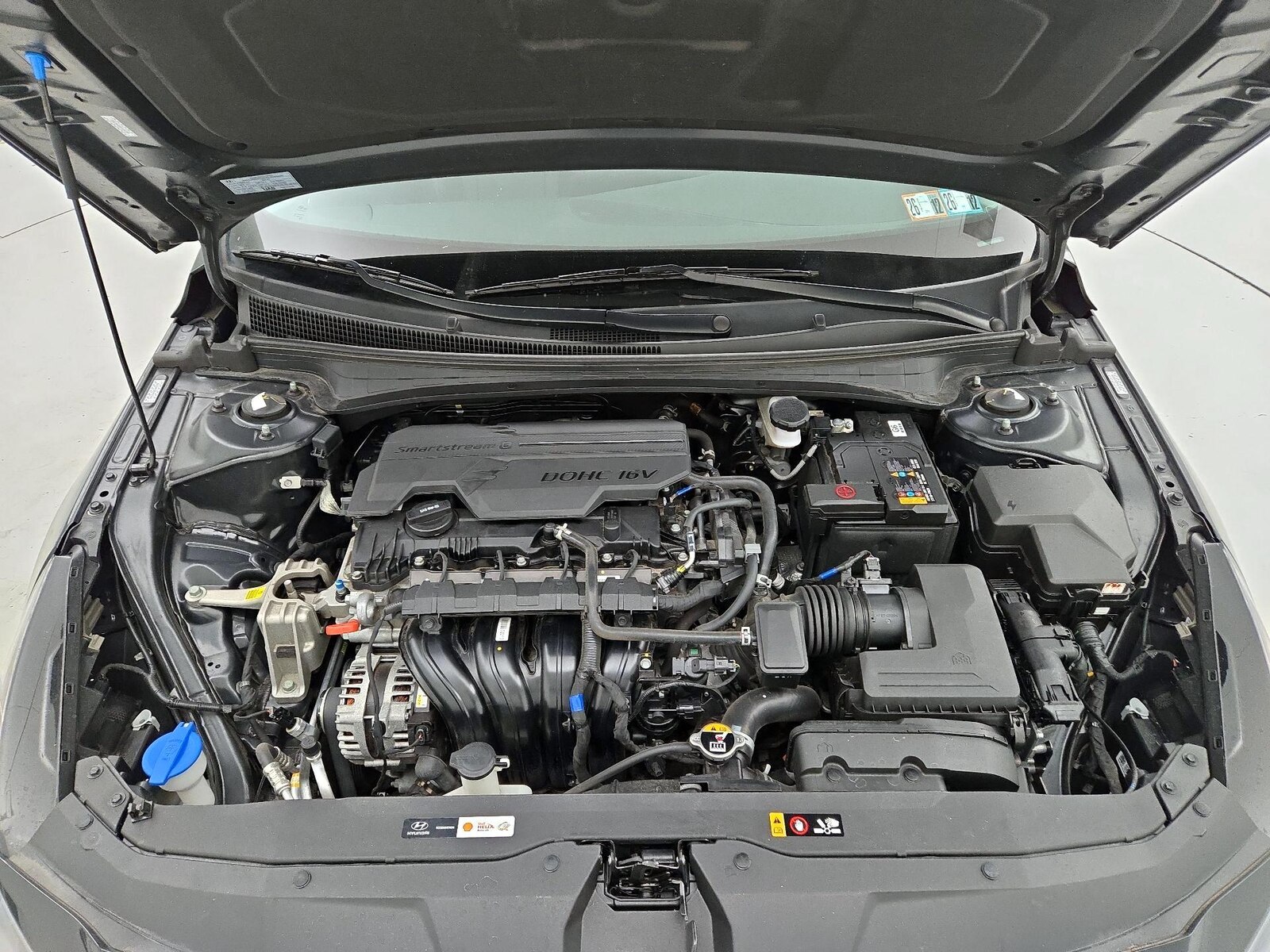 2023 Hyundai Elantra Limited - Photo 23