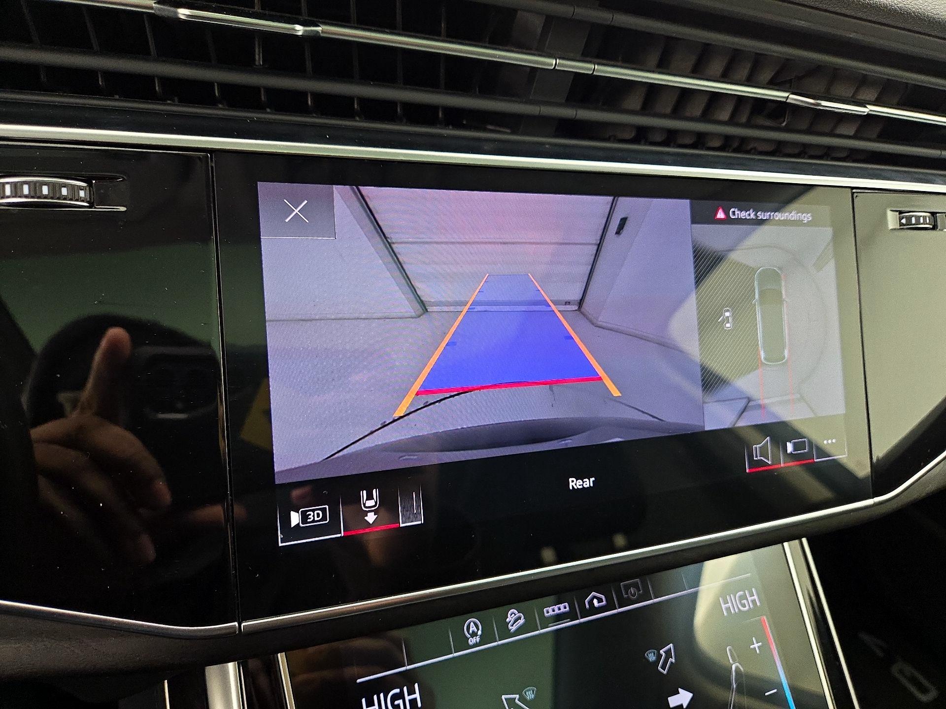 Thumbnail: 2023 Audi Q7 - 14