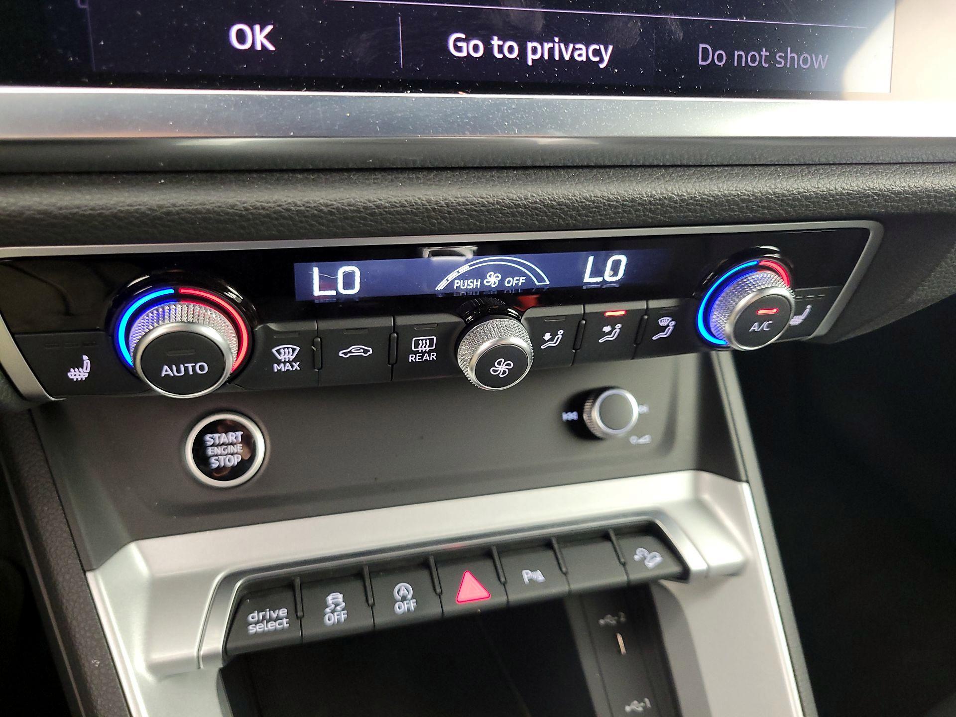 Thumbnail: 2022 Audi Q3 - 16