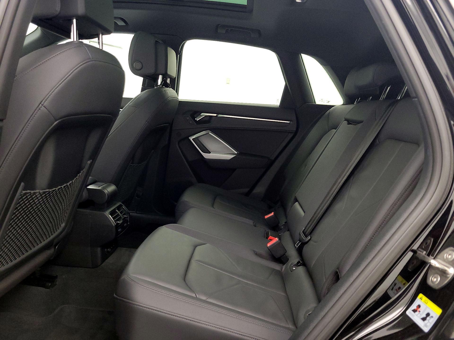 Thumbnail: 2022 Audi Q3 - 20