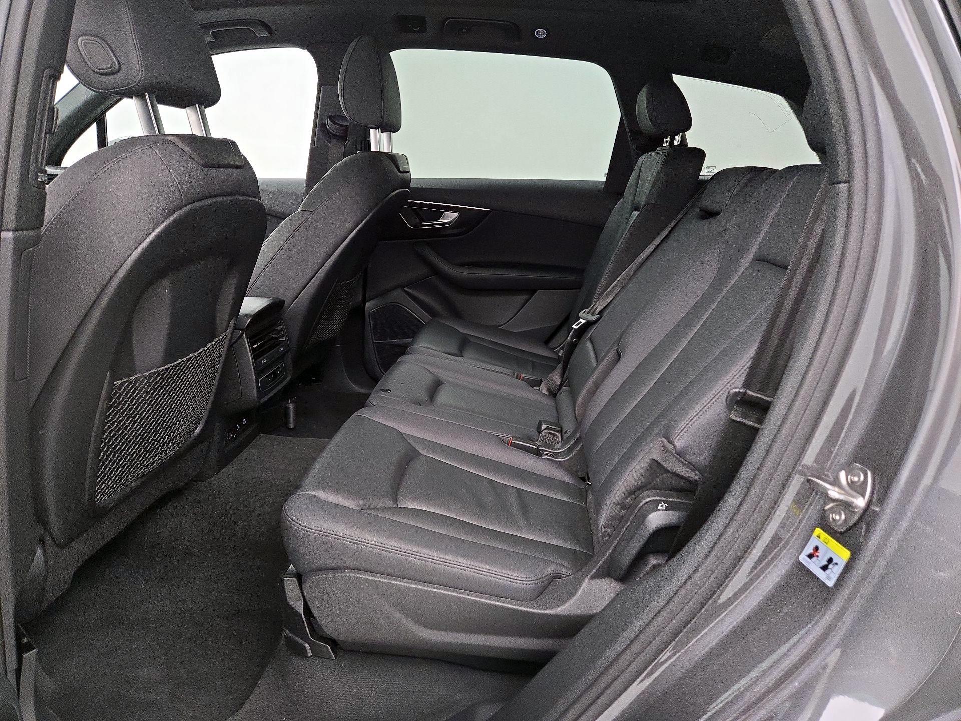 Thumbnail: 2023 Audi Q7 - 20