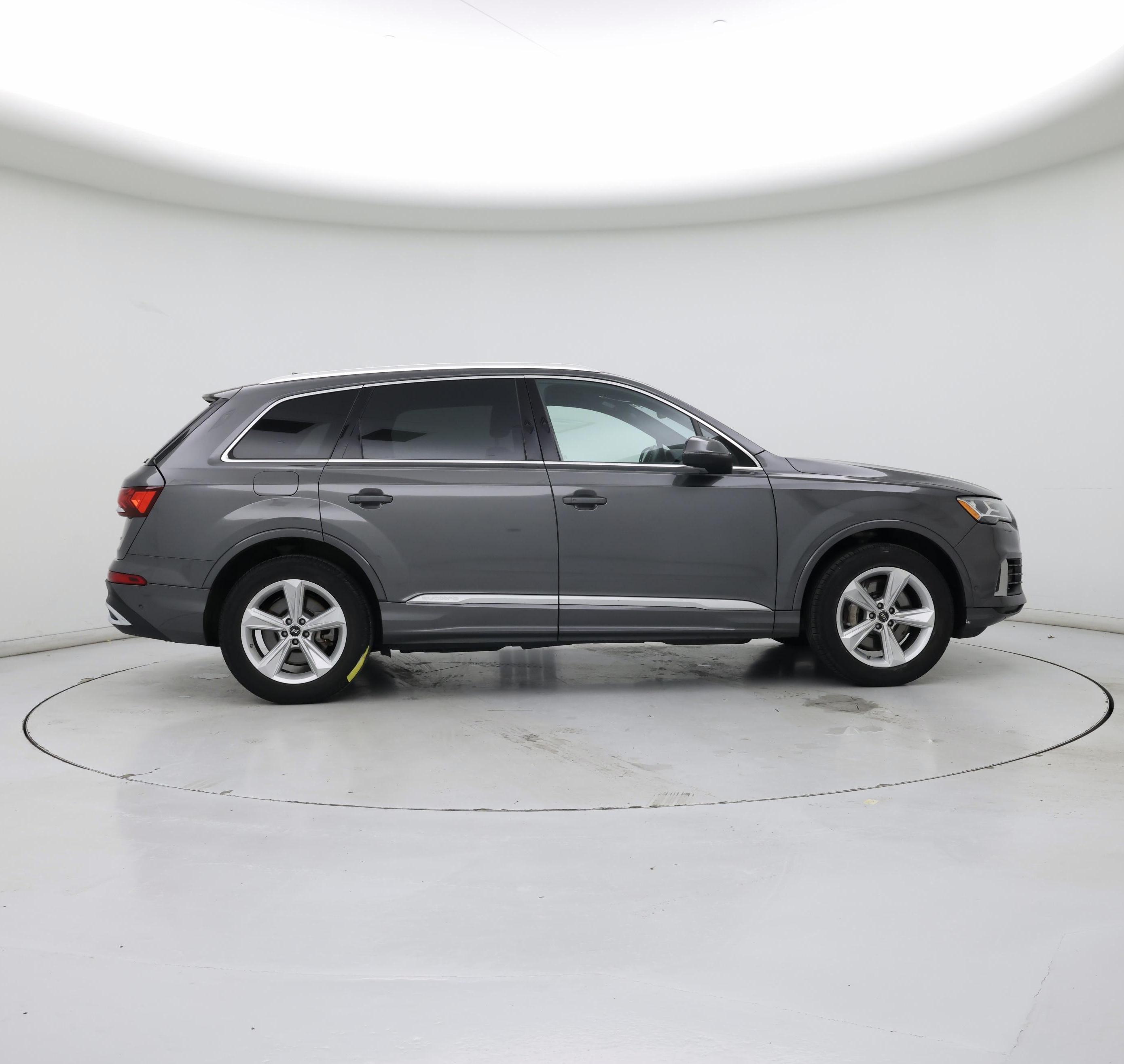 Thumbnail: 2023 Audi Q7 - 7