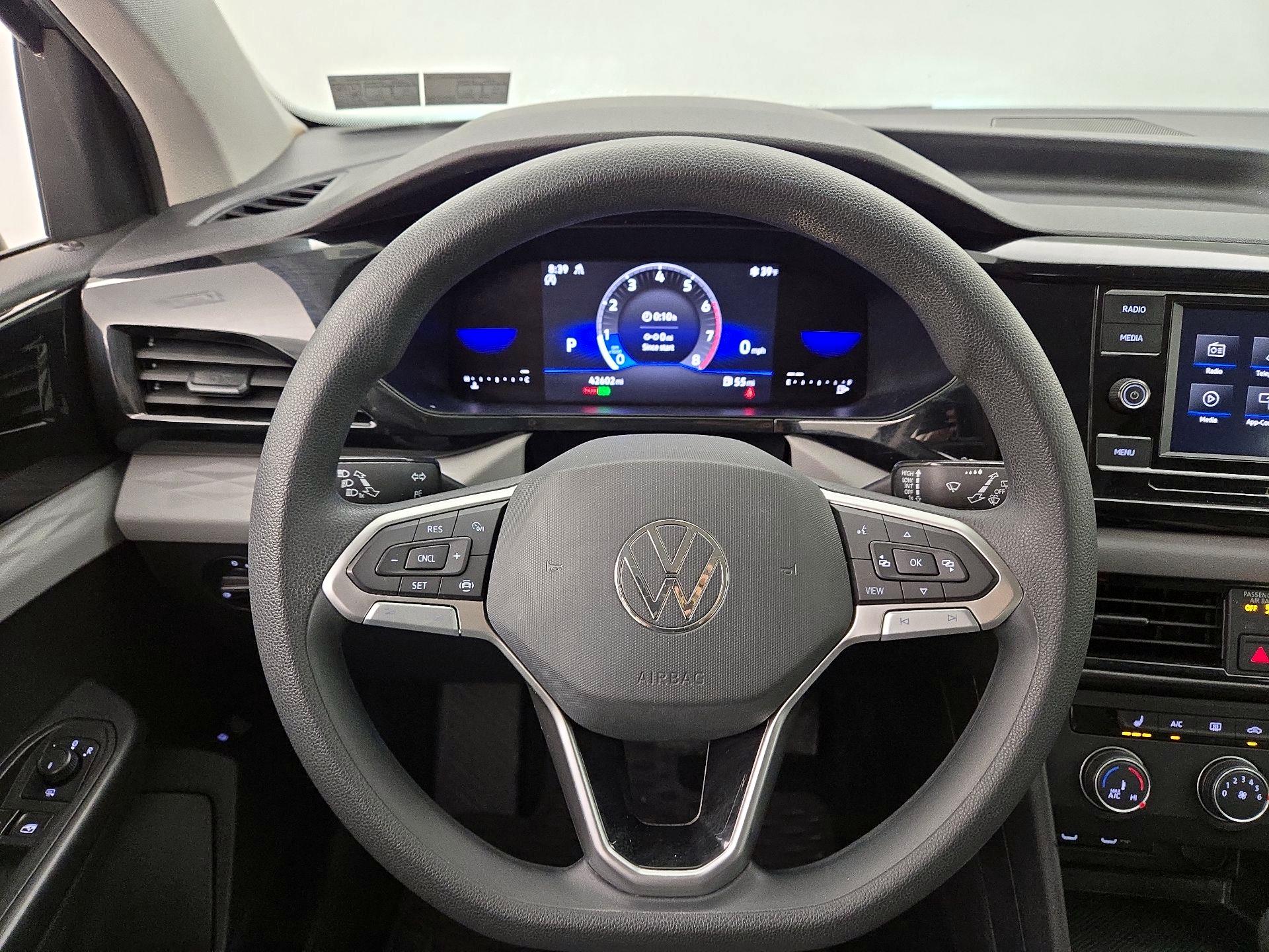Thumbnail: 2022 Volkswagen Taos - 10