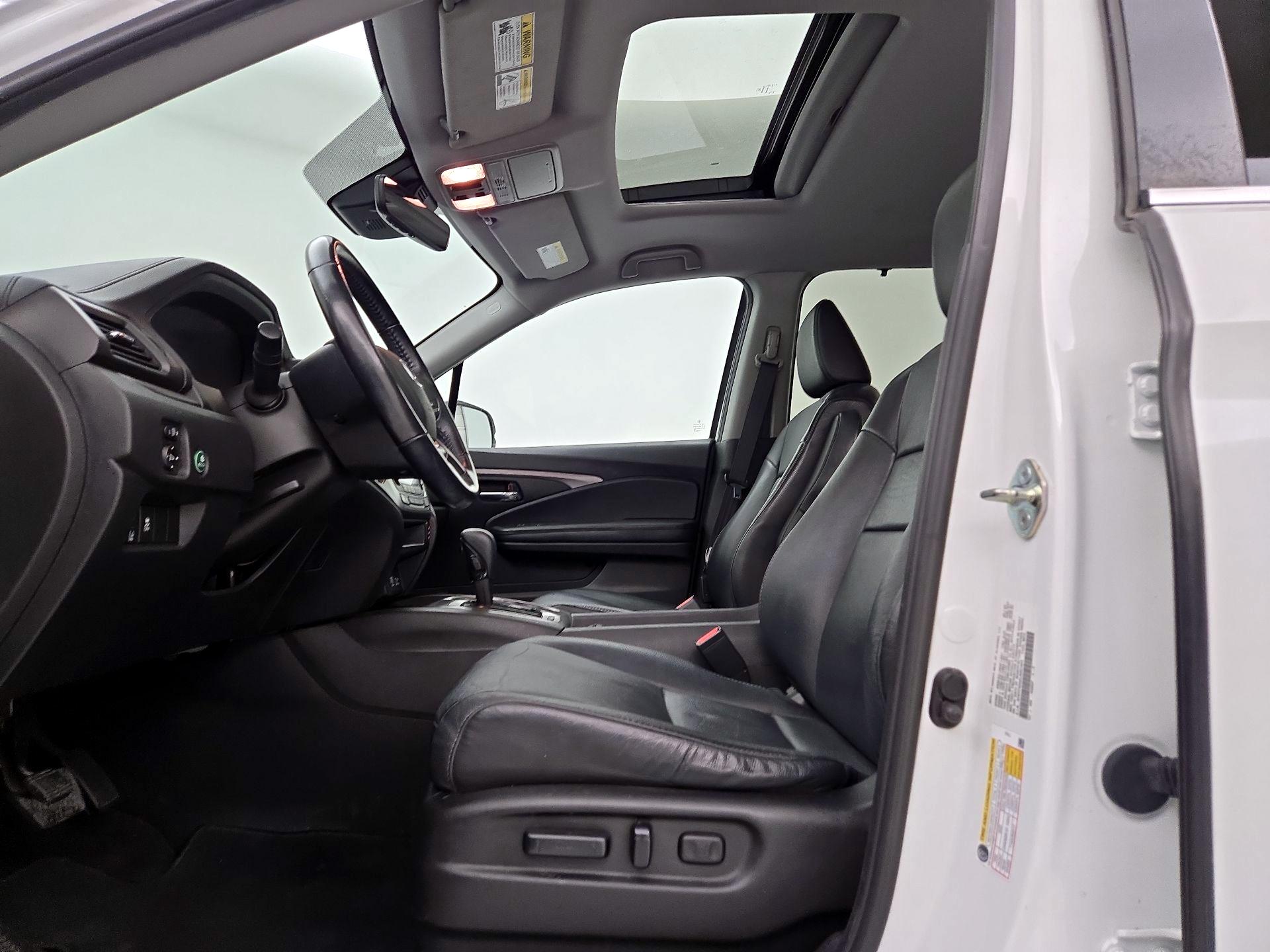 Thumbnail: 2020 Honda Pilot - 11