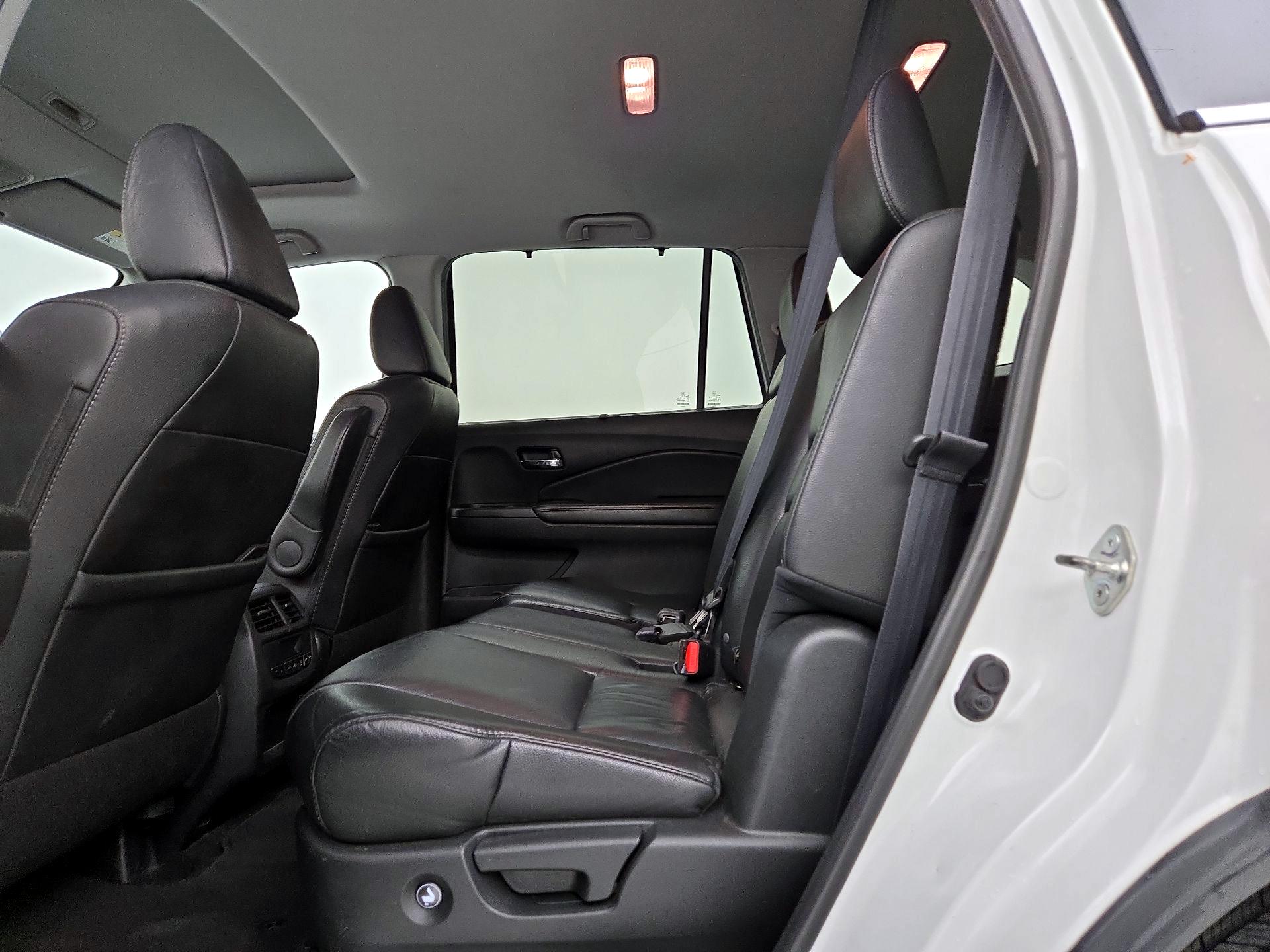 Thumbnail: 2020 Honda Pilot - 20