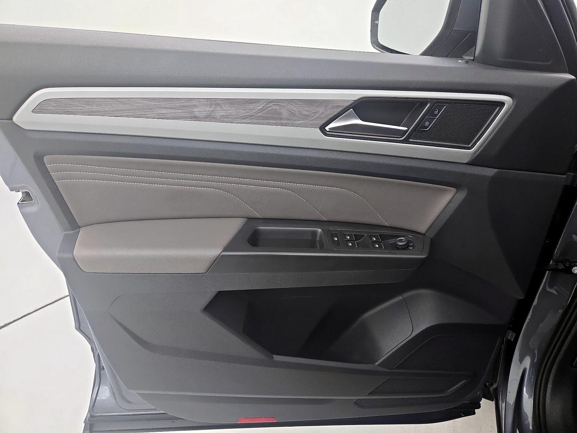 Thumbnail: 2022 Volkswagen Atlas - 12