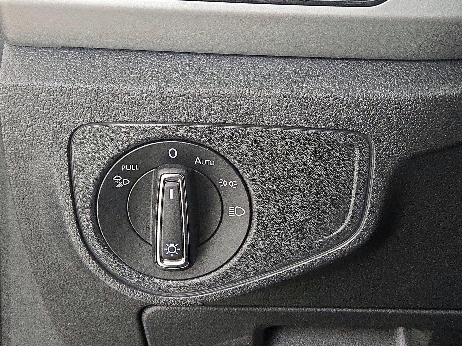 Thumbnail: 2022 Volkswagen Atlas - 13