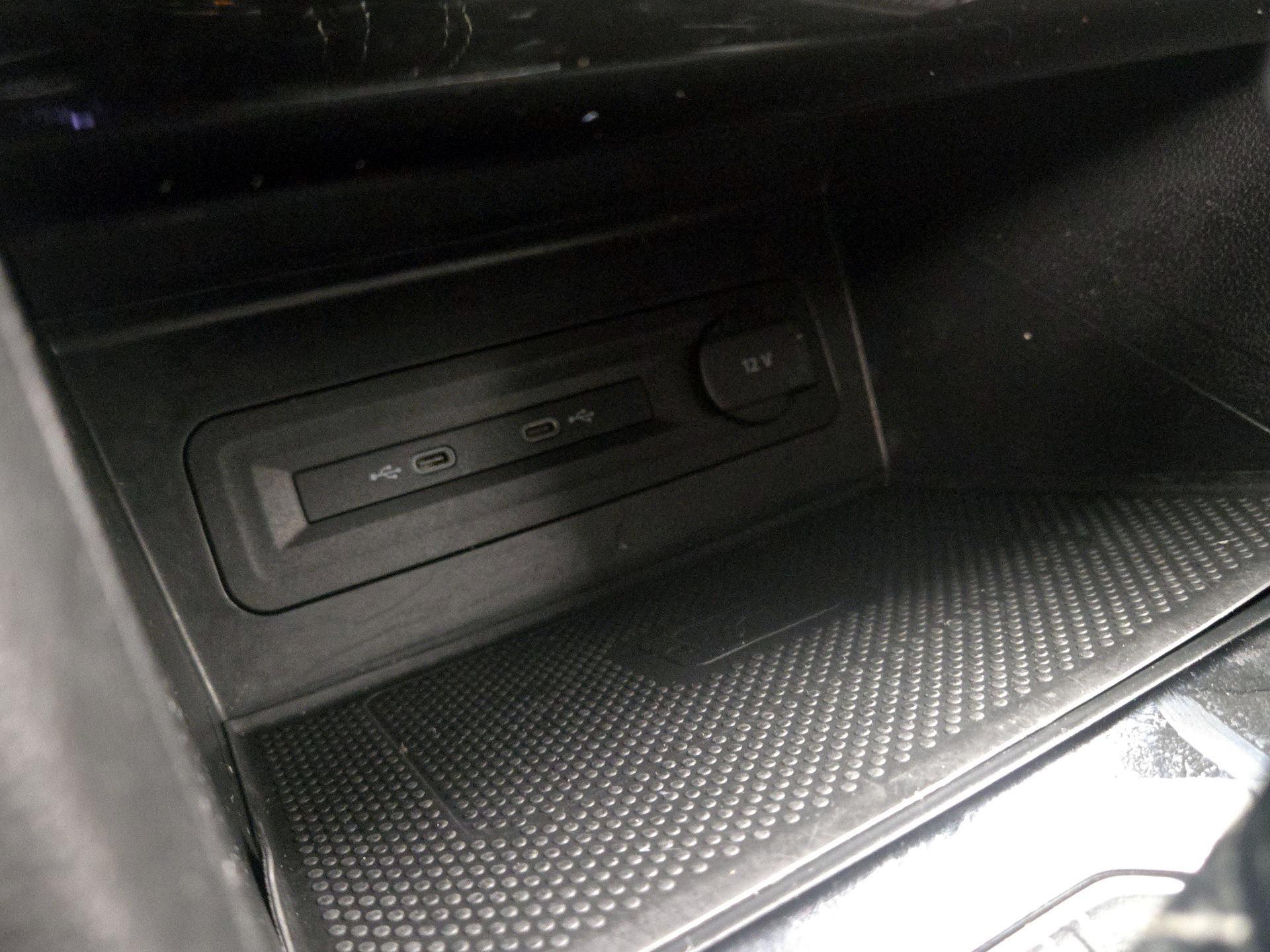 Thumbnail: 2022 Volkswagen Atlas - 18