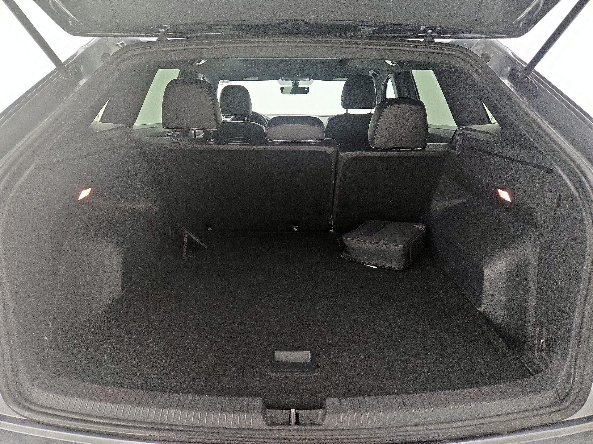 Thumbnail: 2022 Volkswagen Atlas - 20