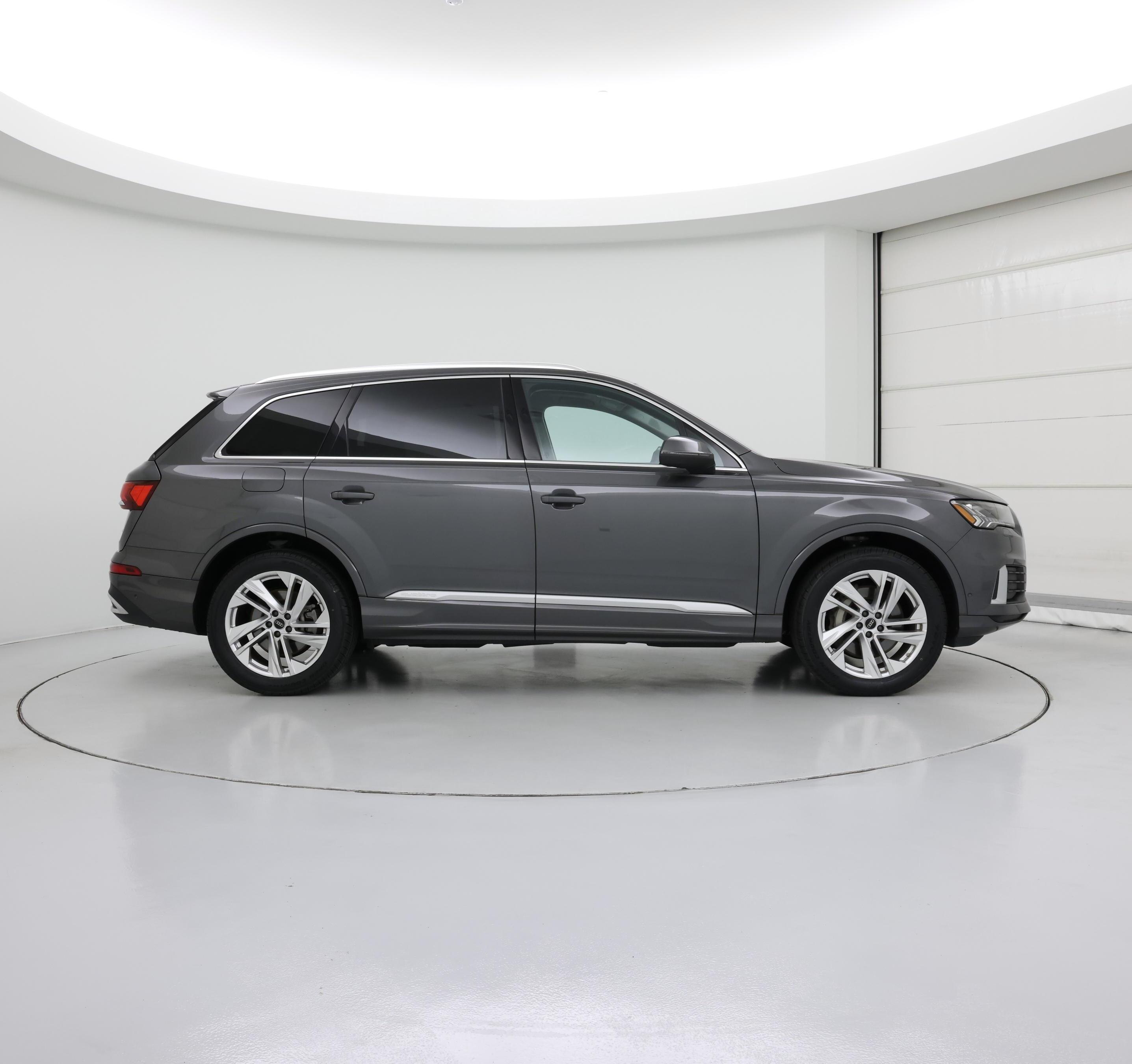 Thumbnail: 2023 Audi Q7 - 7