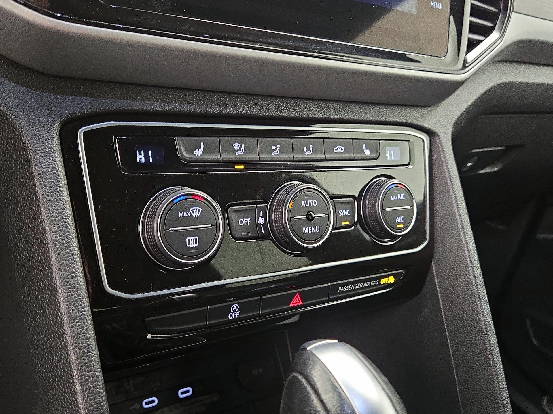 Thumbnail: 2022 Volkswagen Atlas - 16