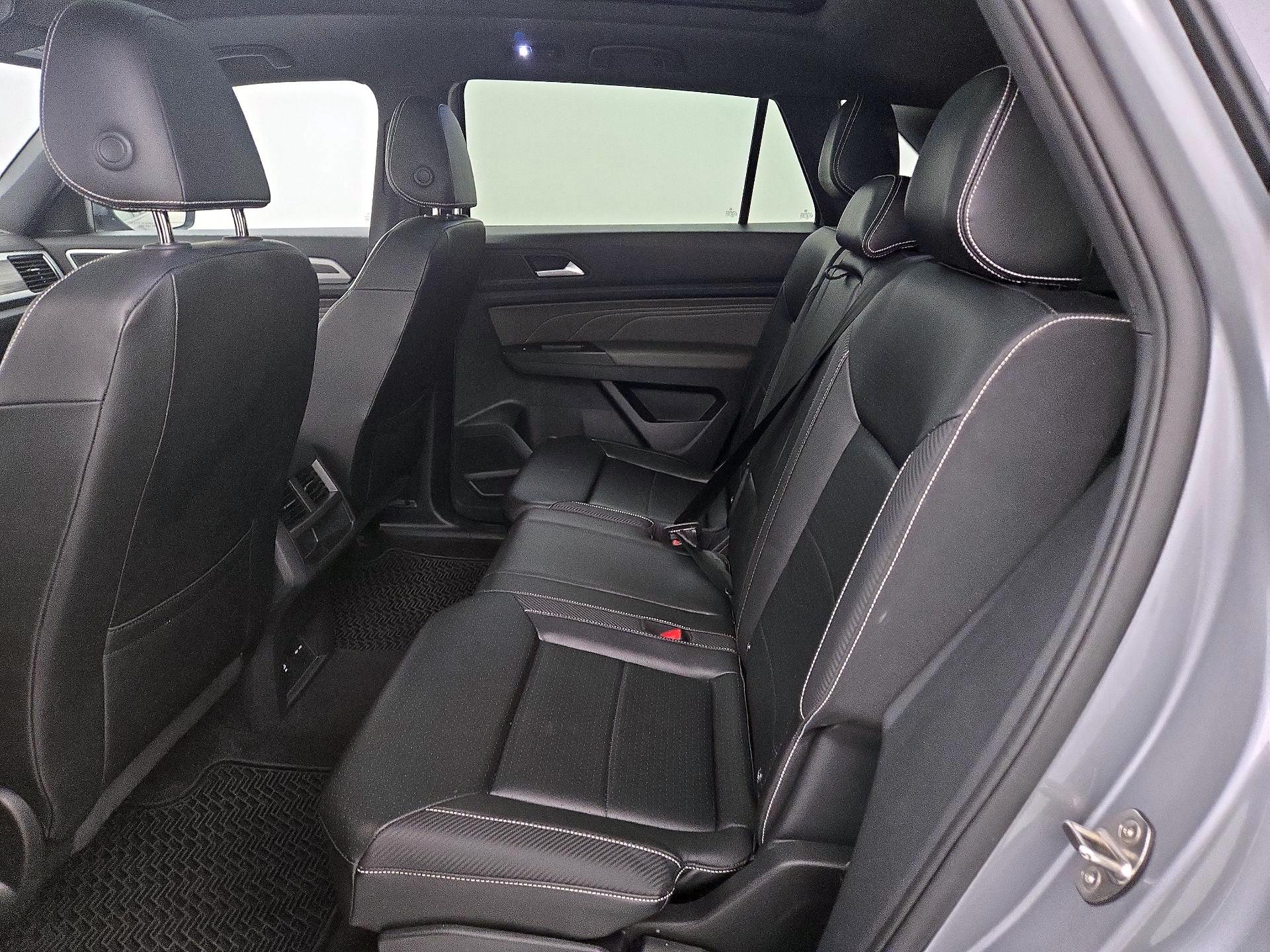 Thumbnail: 2022 Volkswagen Atlas - 20