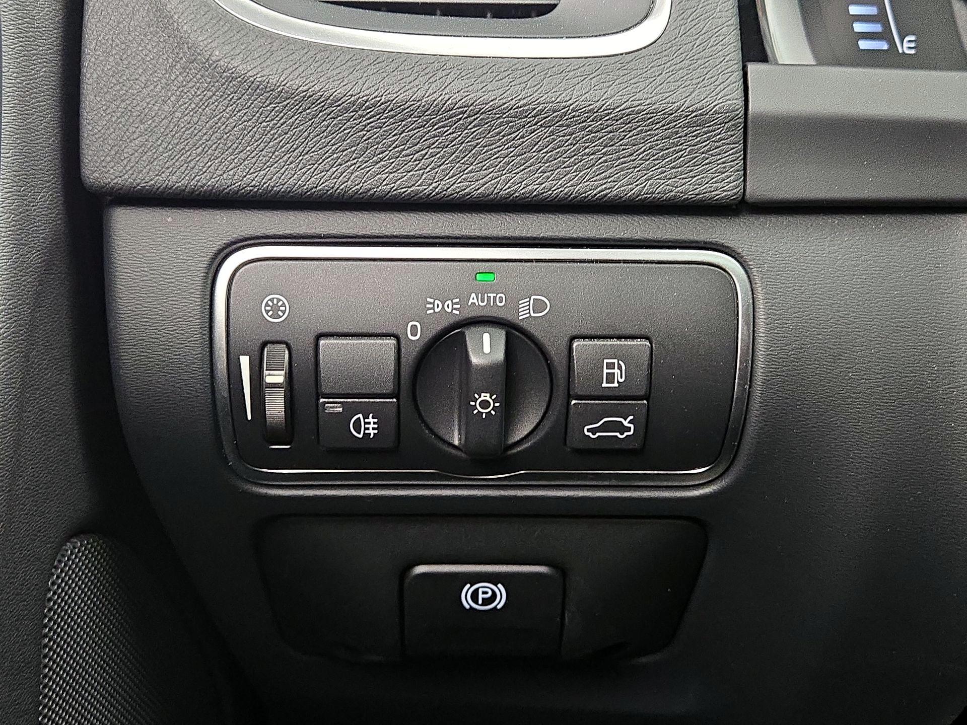 Thumbnail: 2017 Volvo S60 - 13